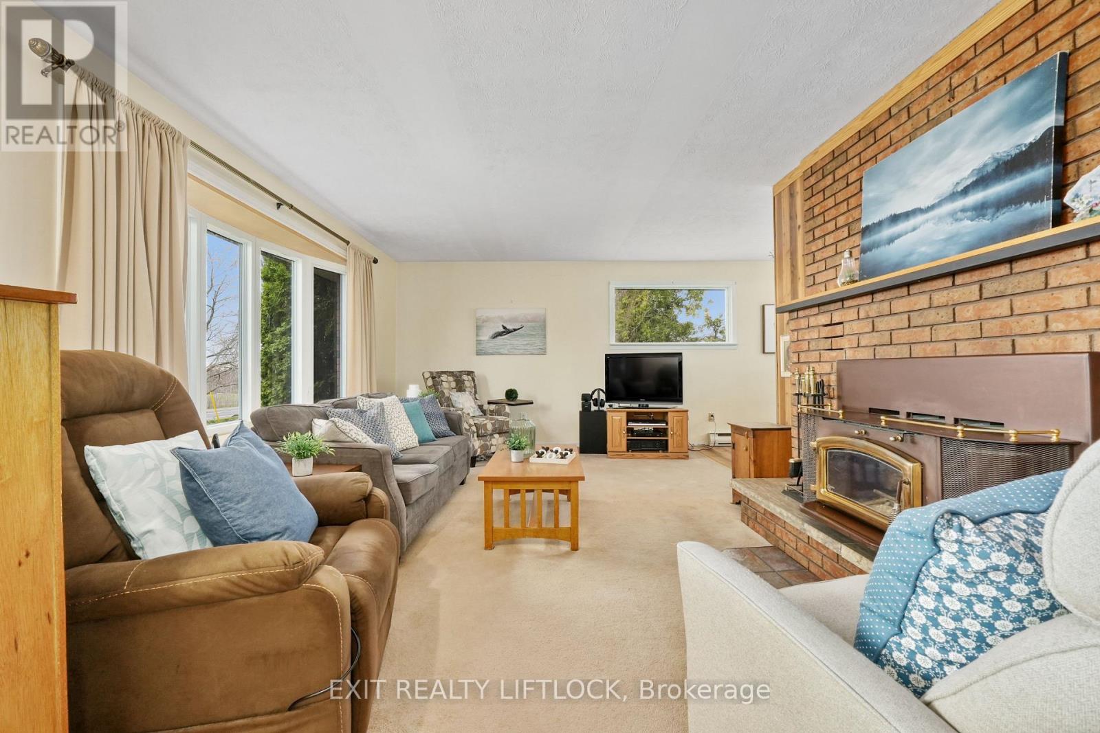 1268 Buckhorn Road, Selwyn, Ontario  K0L 2H0 - Photo 5 - X12123539