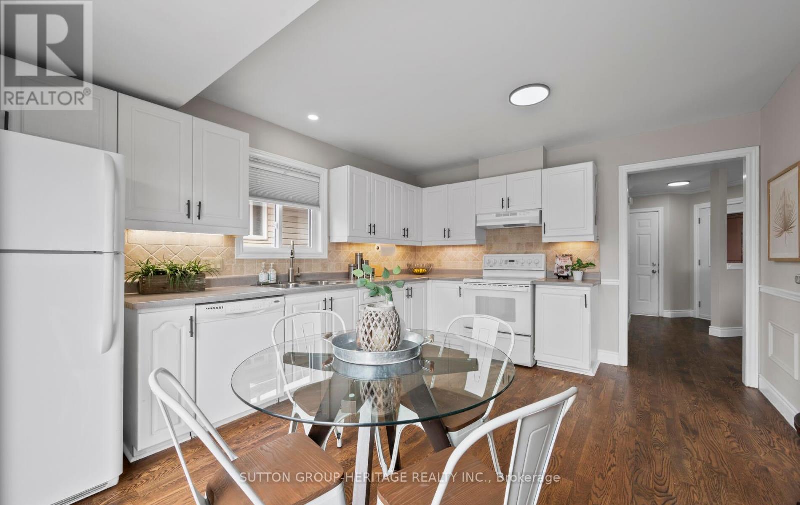 51 Mcgibbon Boulevard, Kawartha Lakes (Lindsay), Ontario  K9V 6G4 - Photo 9 - X12123479