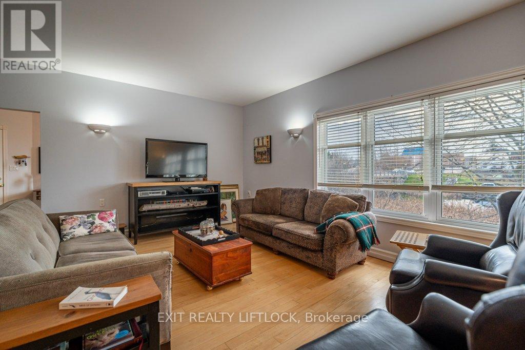 57 King Street E, Kawartha Lakes (Omemee), Ontario  K0L 2W0 - Photo 10 - X12123612