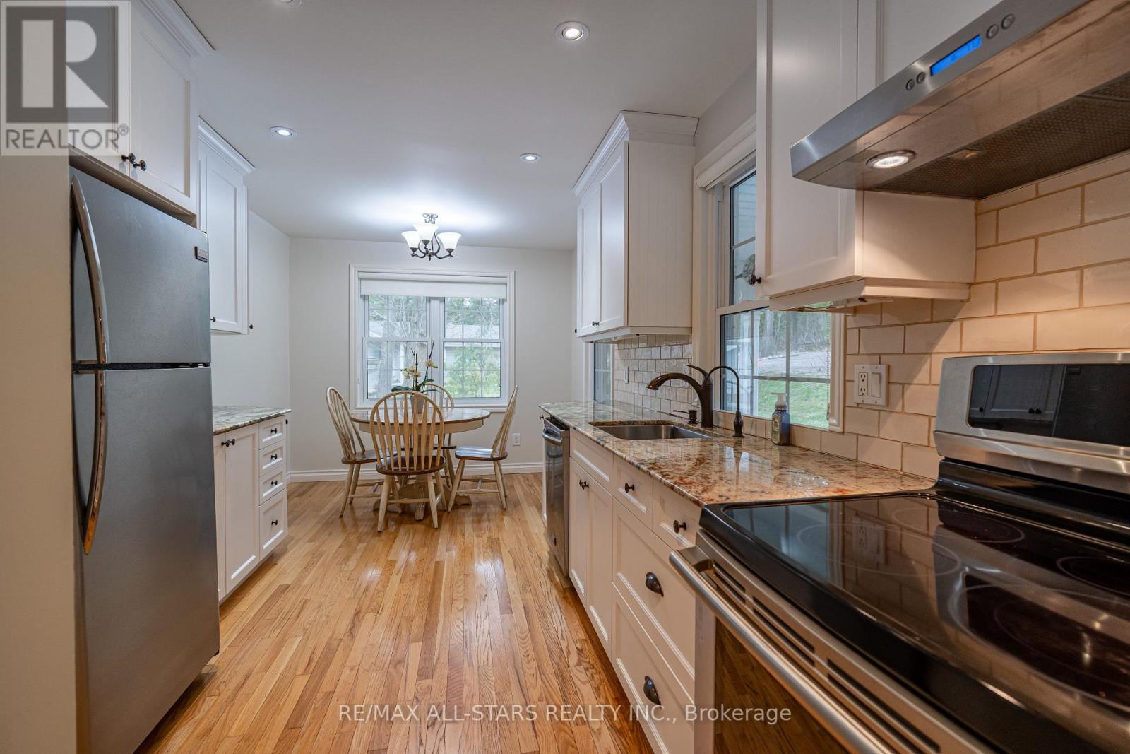 308 Fife Avenue, Smith-Ennismore-Lakefield, Ontario  K9J 0C6 - Photo 12 - X12123699