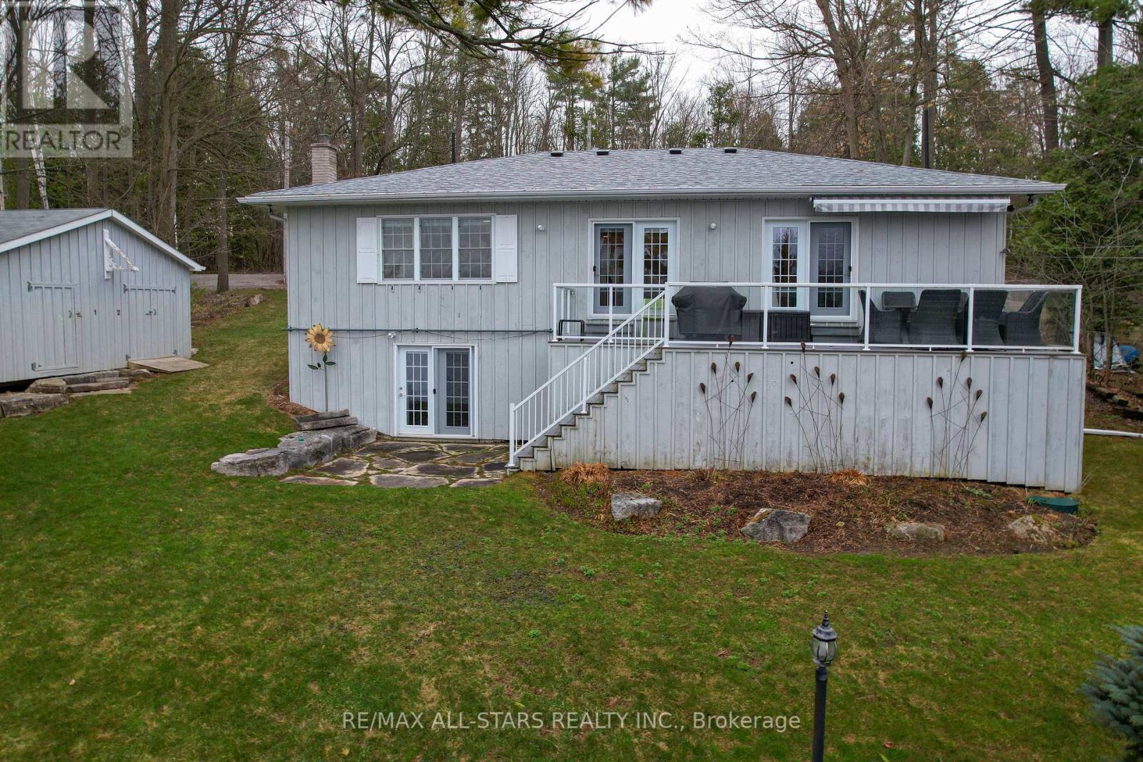 308 Fife Avenue, Smith-Ennismore-Lakefield, Ontario  K9J 0C6 - Photo 39 - X12123699
