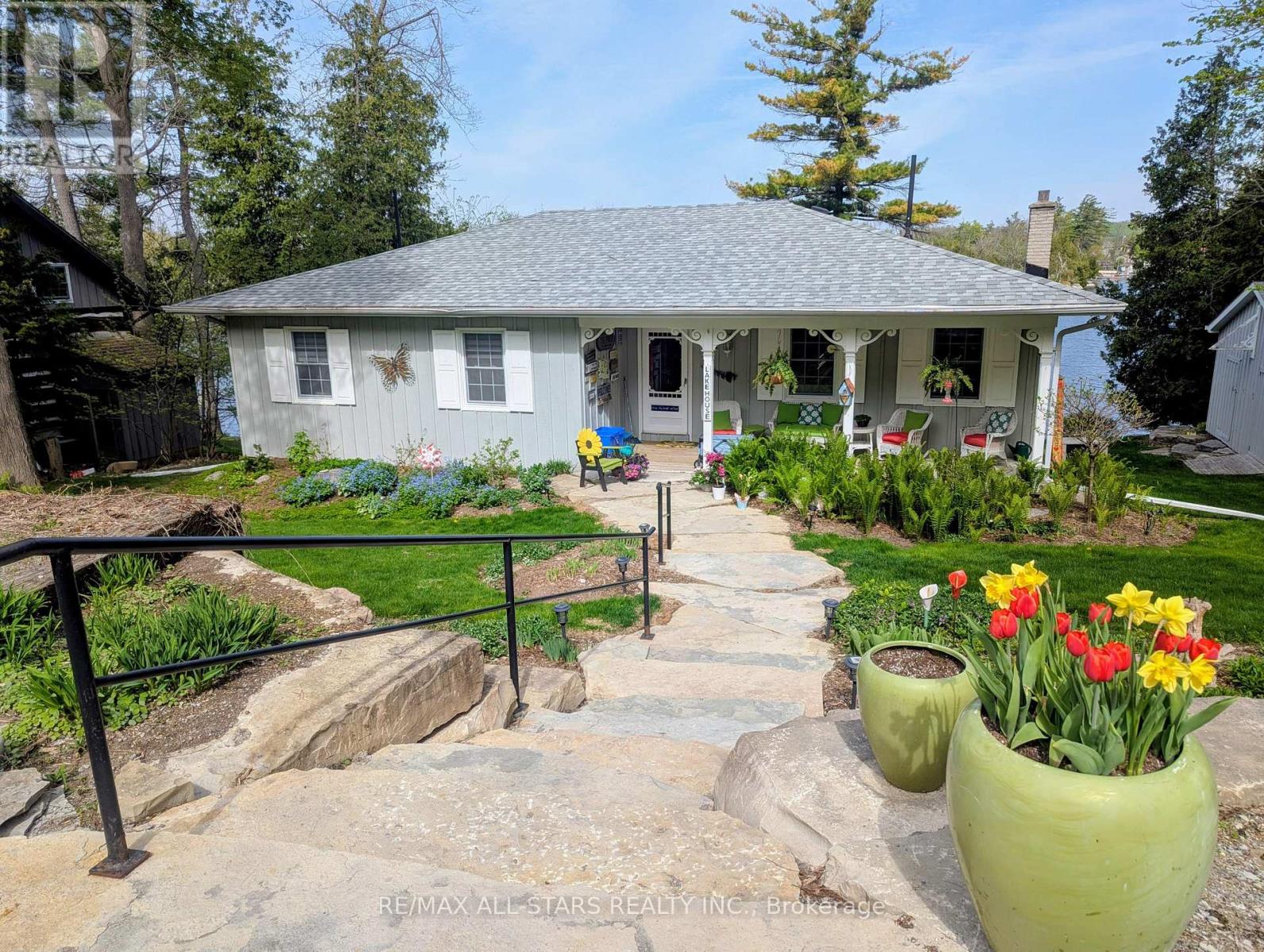 308 Fife Avenue, Smith-Ennismore-Lakefield, Ontario  K9J 0C6 - Photo 4 - X12123699