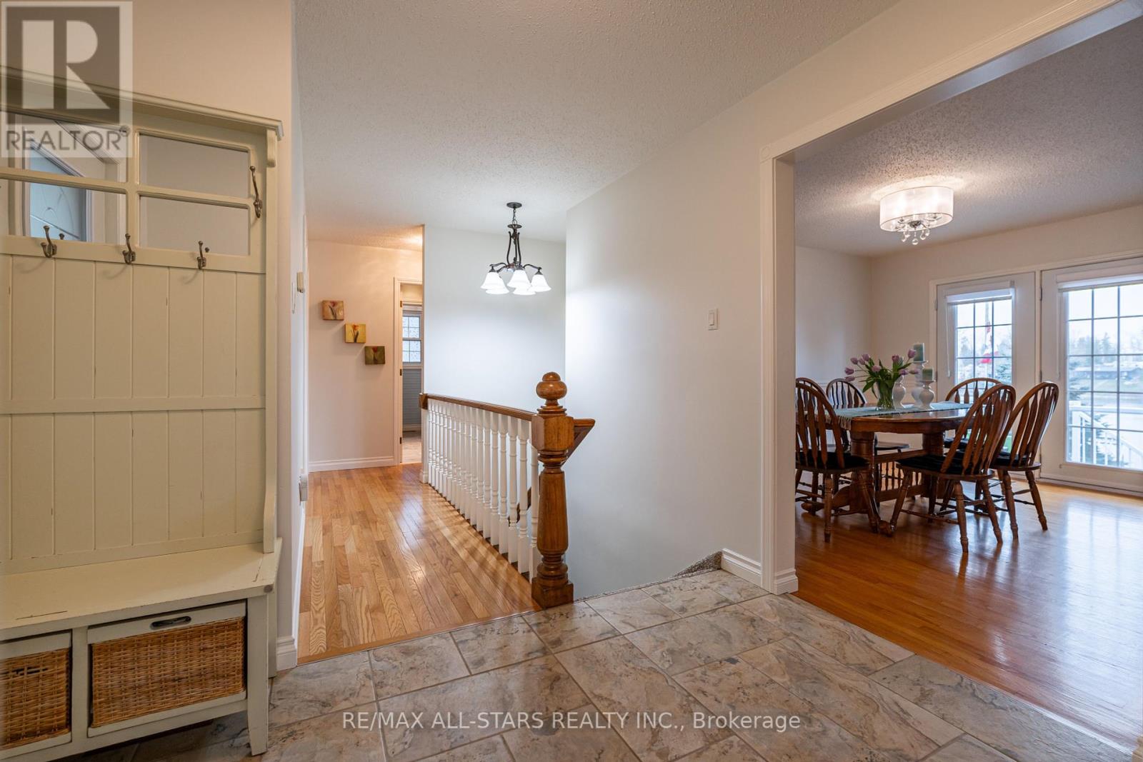 308 Fife Avenue, Smith-Ennismore-Lakefield, Ontario  K9J 0C6 - Photo 7 - X12123699