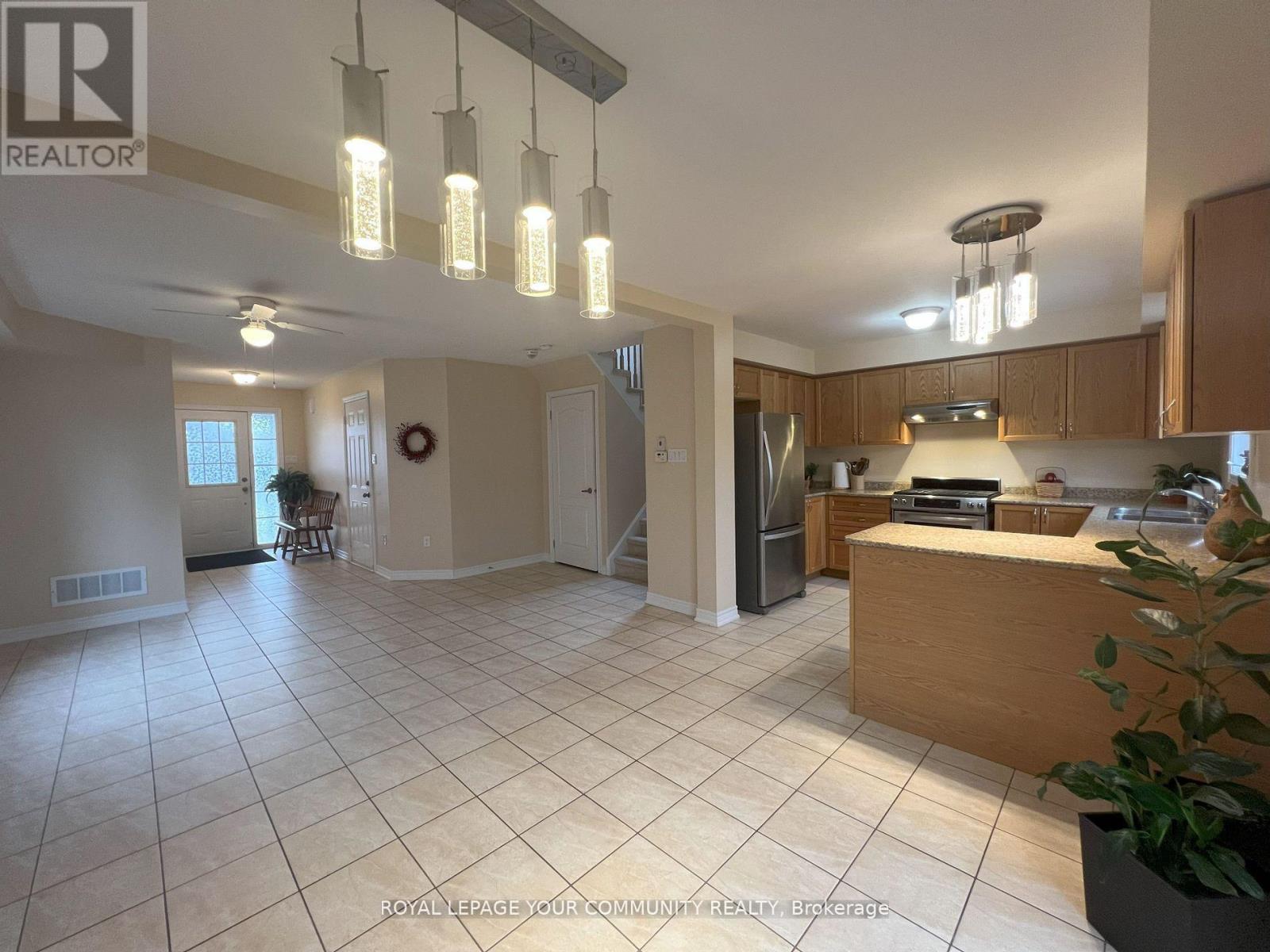 37 Gunsolus Road, Kawartha Lakes (Ops), Ontario  K9V 0E4 - Photo 9 - X12123745