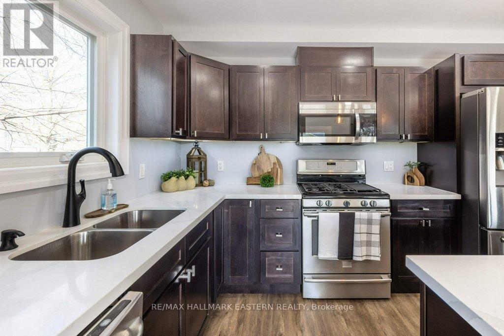 735 Jane Street, Peterborough South (West), Ontario  K9J 3A7 - Photo 13 - X12123937