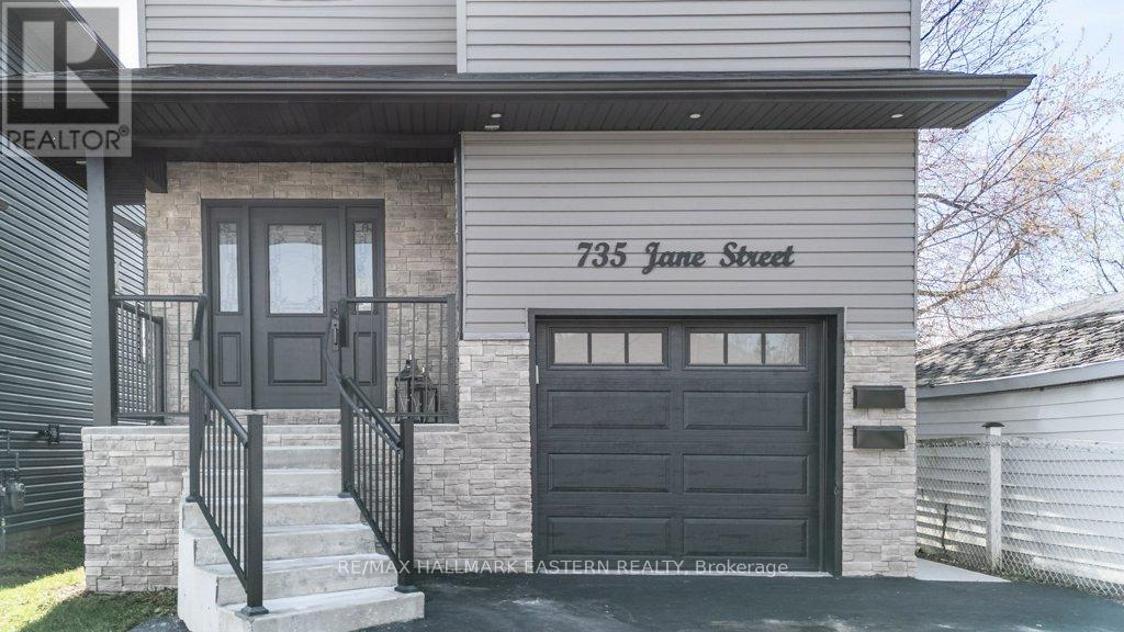 735 Jane Street, Peterborough South (West), Ontario  K9J 3A7 - Photo 2 - X12123937
