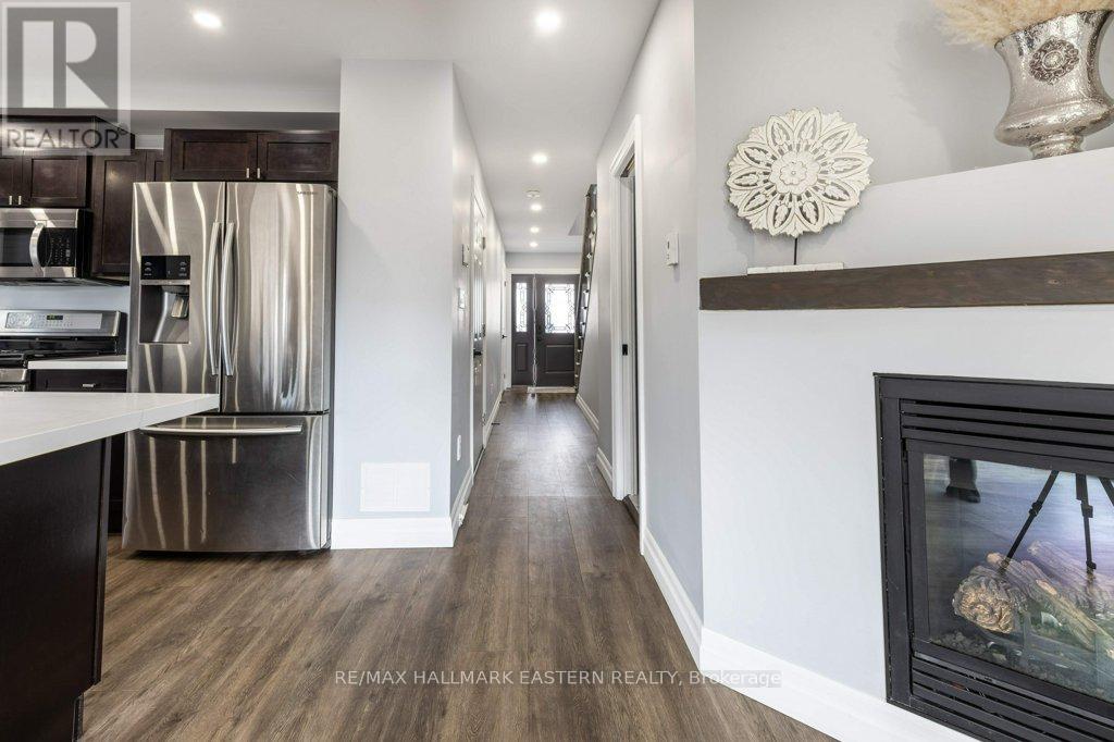 735 Jane Street, Peterborough South (West), Ontario  K9J 3A7 - Photo 8 - X12123937