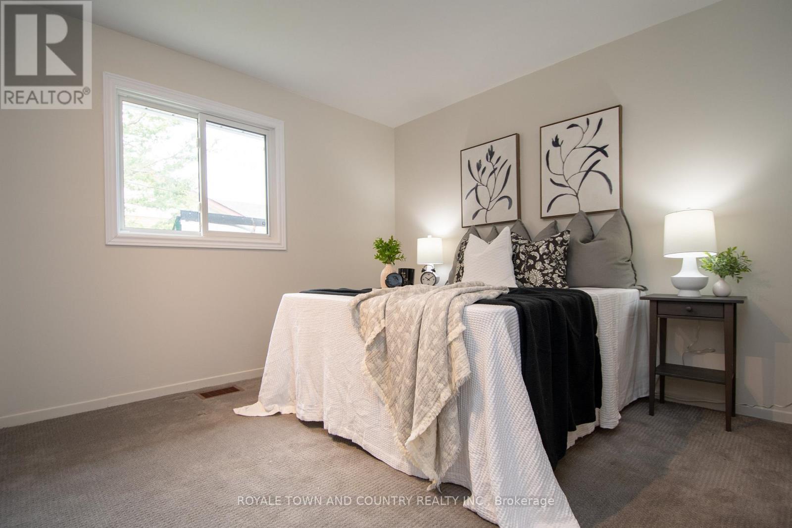 27 Hillside Drive, Kawartha Lakes (Lindsay), Ontario  K9V 1A3 - Photo 18 - X12124270