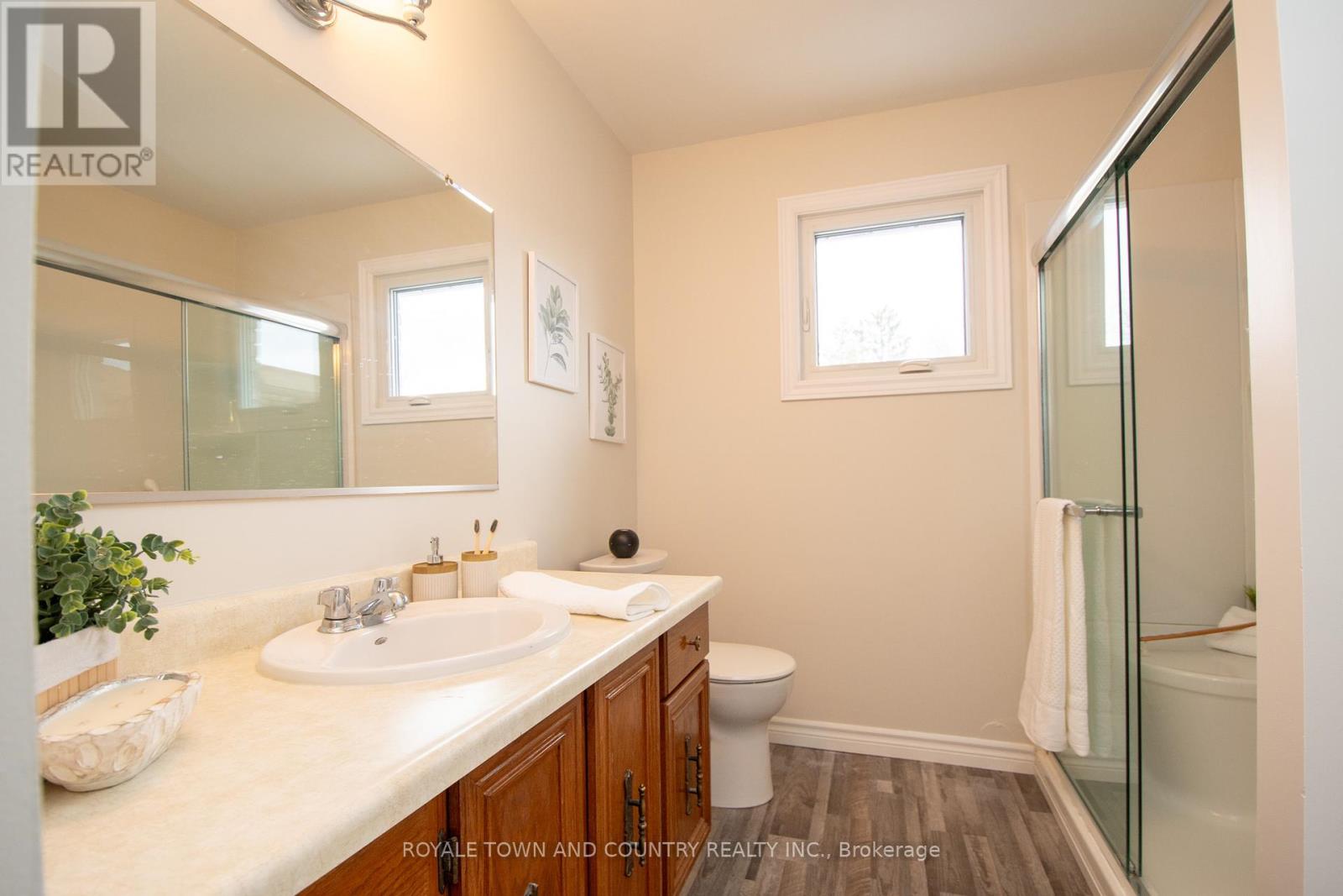 27 Hillside Drive, Kawartha Lakes (Lindsay), Ontario  K9V 1A3 - Photo 24 - X12124270