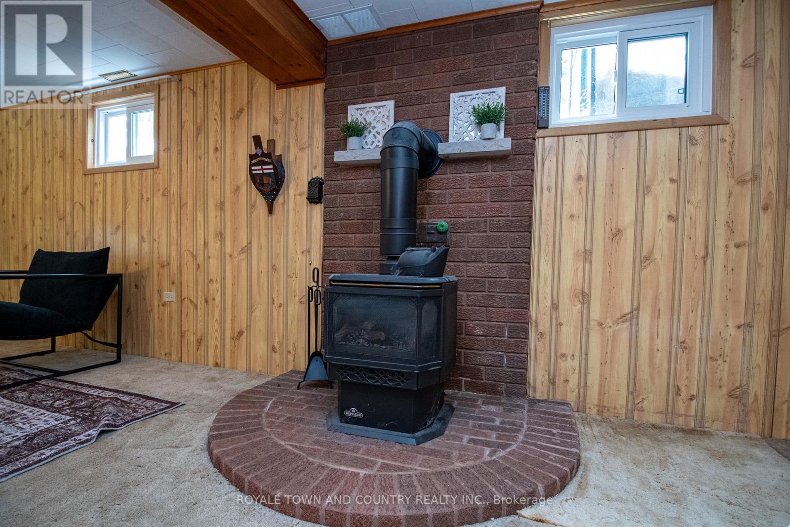 27 Hillside Drive, Kawartha Lakes (Lindsay), Ontario  K9V 1A3 - Photo 36 - X12124270
