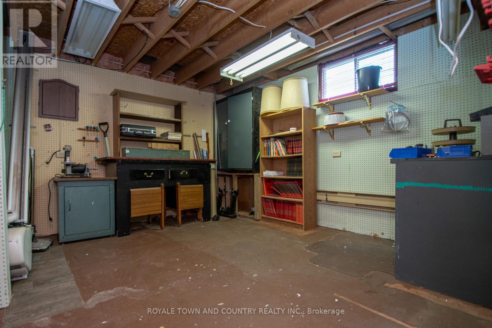 27 Hillside Drive, Kawartha Lakes (Lindsay), Ontario  K9V 1A3 - Photo 39 - X12124270