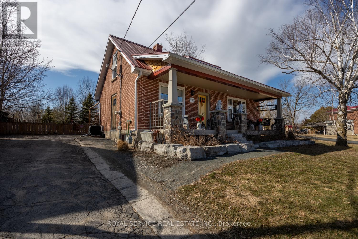 290 Grand Road, Trent Hills (Campbellford), Ontario  K0L 1L0 - Photo 2 - X12124288