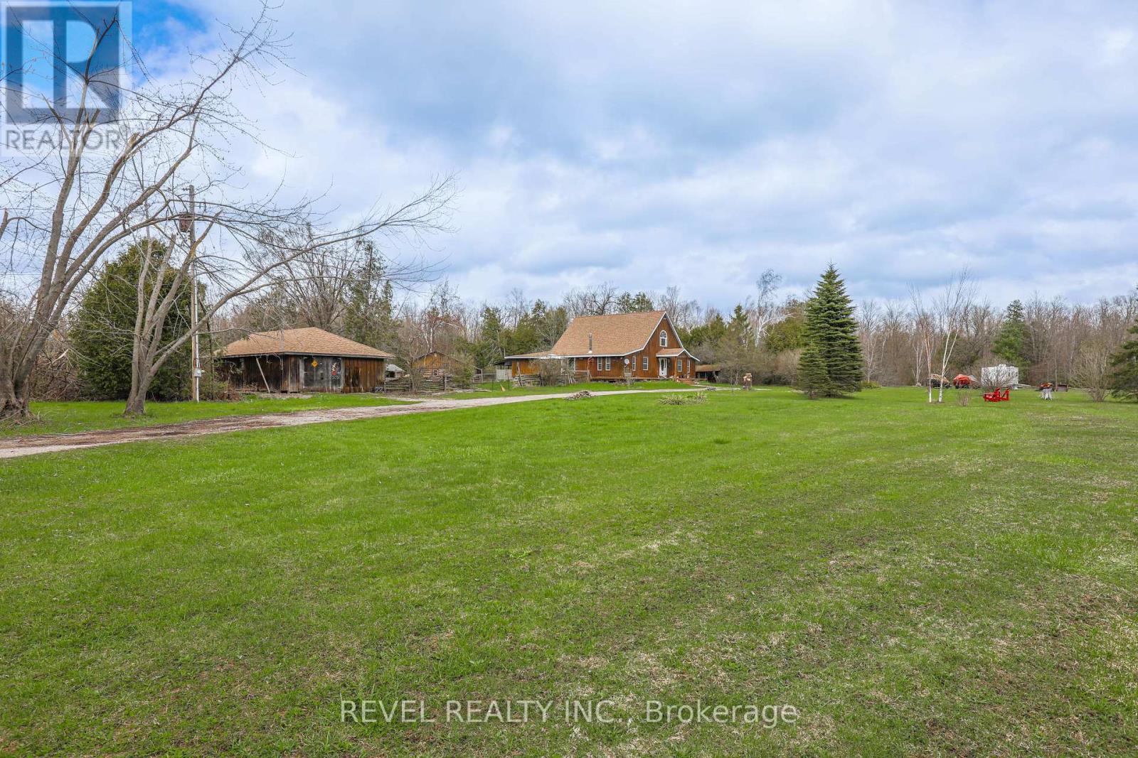 152 Pleasant Pt Road, Kawartha Lakes (Fenelon), Ontario  K9V 4R6 - Photo 2 - X12124929