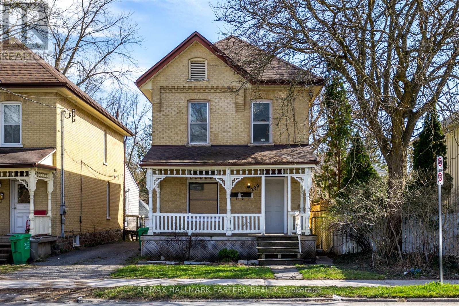 299 Mcdonnel Street, Peterborough (Downtown), Ontario  K9H 2W6 - Photo 1 - X12124956