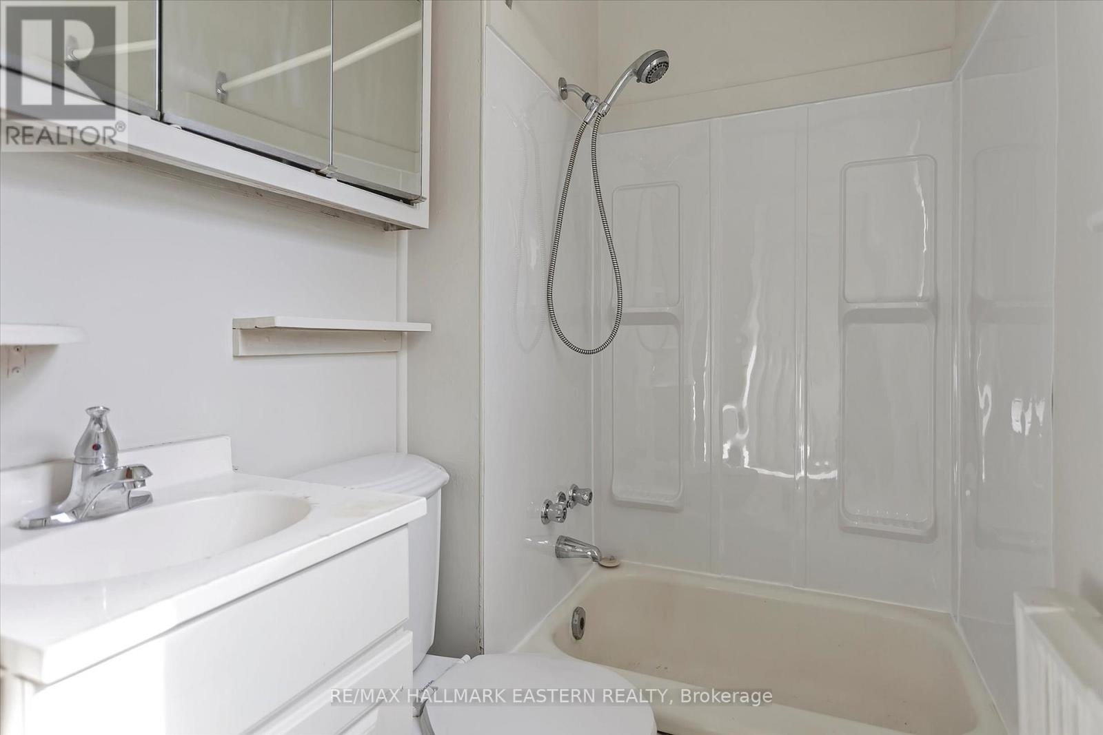 299 Mcdonnel Street, Peterborough (Downtown), Ontario  K9H 2W6 - Photo 20 - X12124956