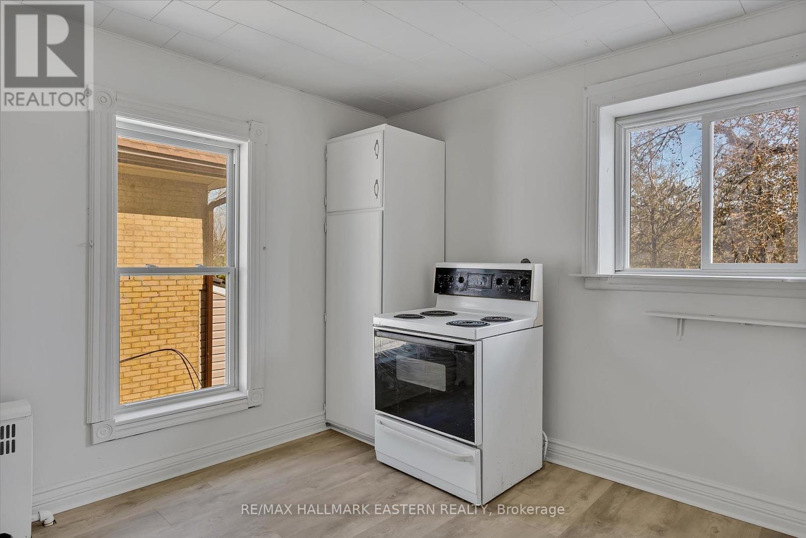 299 Mcdonnel Street, Peterborough (Downtown), Ontario  K9H 2W6 - Photo 25 - X12124956