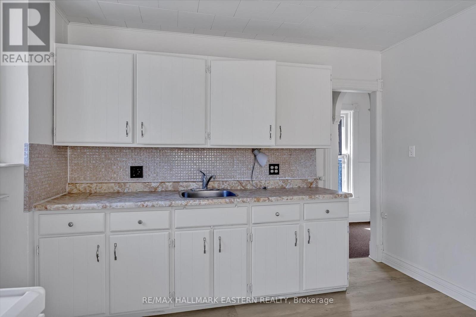 299 Mcdonnel Street, Peterborough (Downtown), Ontario  K9H 2W6 - Photo 27 - X12124956