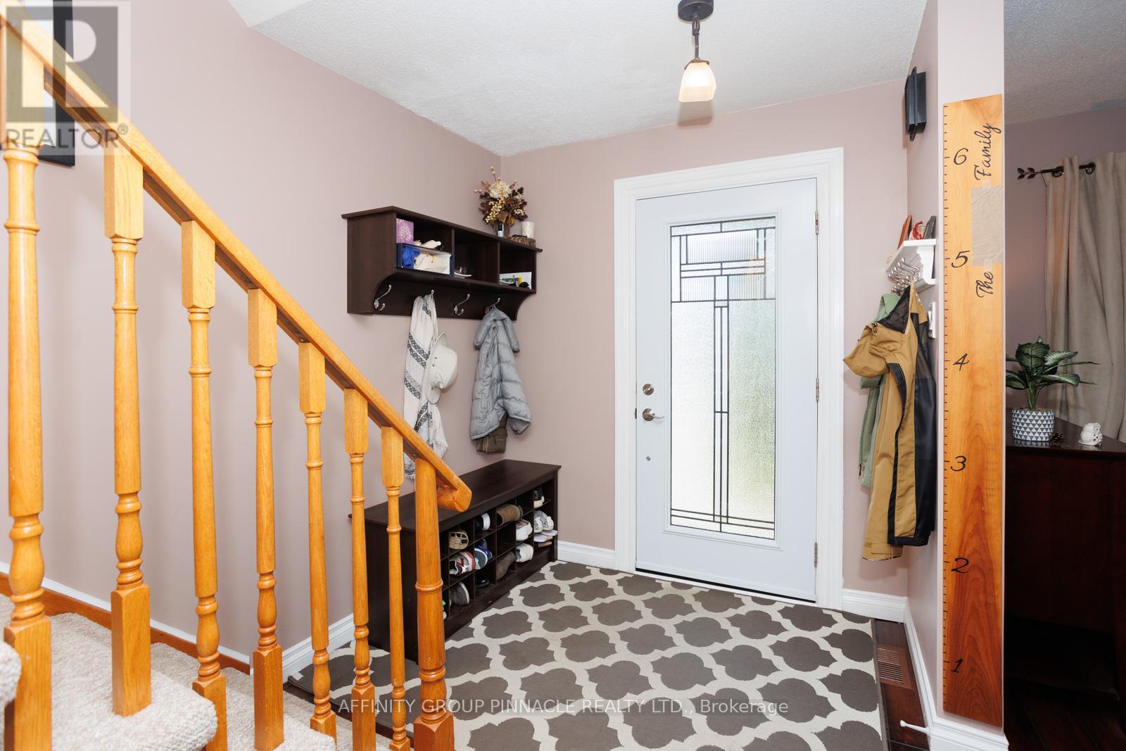 257 St Joseph Road, Kawartha Lakes (Lindsay), Ontario  K9V 6E3 - Photo 10 - X12125153