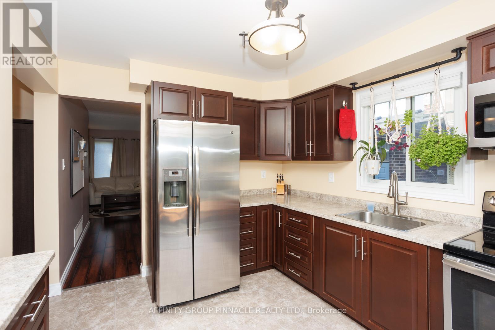 257 St Joseph Road, Kawartha Lakes (Lindsay), Ontario  K9V 6E3 - Photo 16 - X12125153
