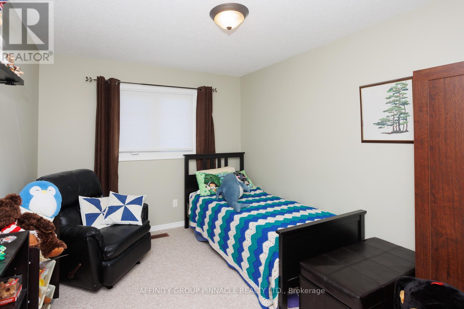 257 St Joseph Road, Kawartha Lakes (Lindsay), Ontario  K9V 6E3 - Photo 27 - X12125153