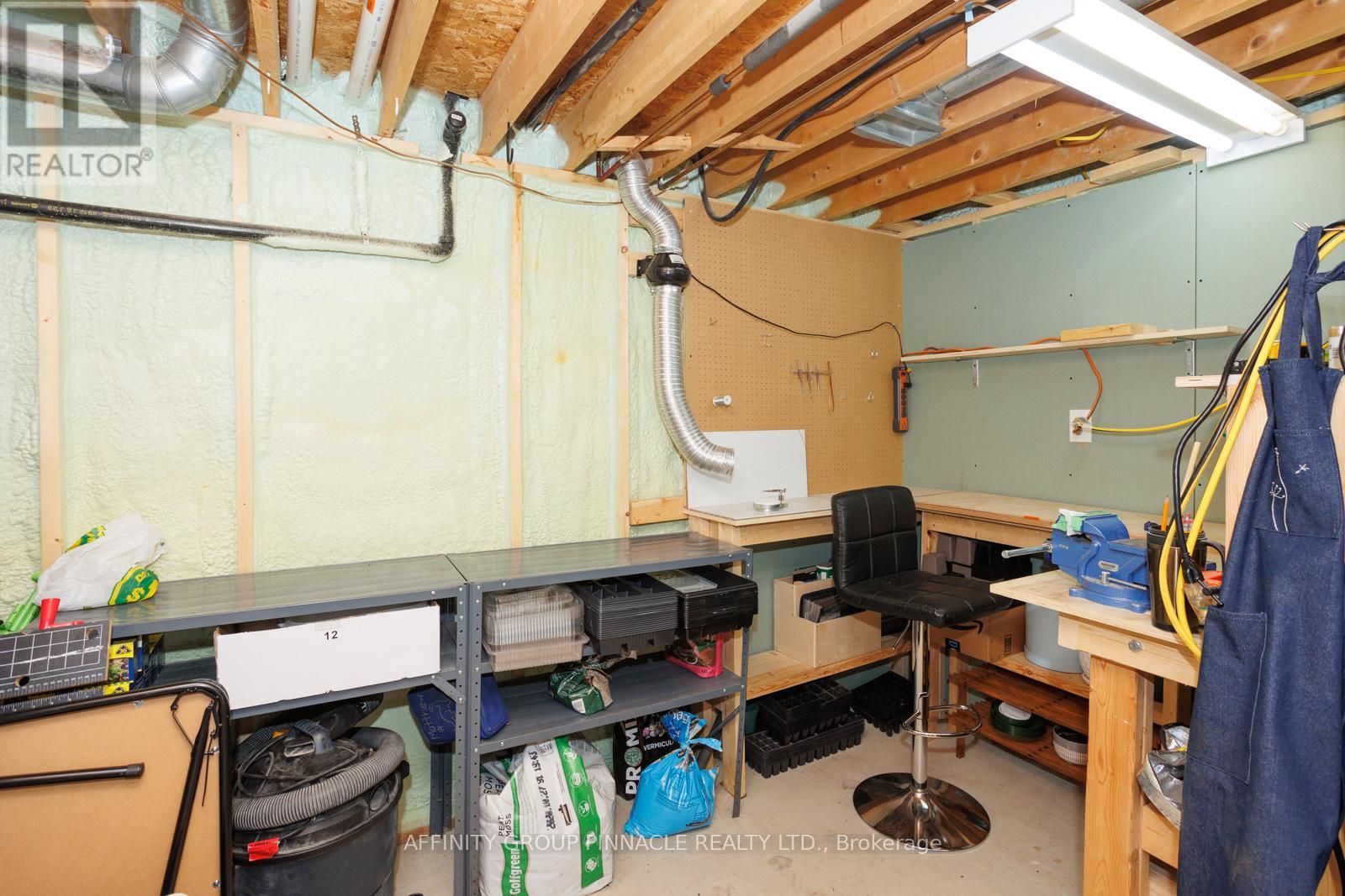 257 St Joseph Road, Kawartha Lakes (Lindsay), Ontario  K9V 6E3 - Photo 34 - X12125153