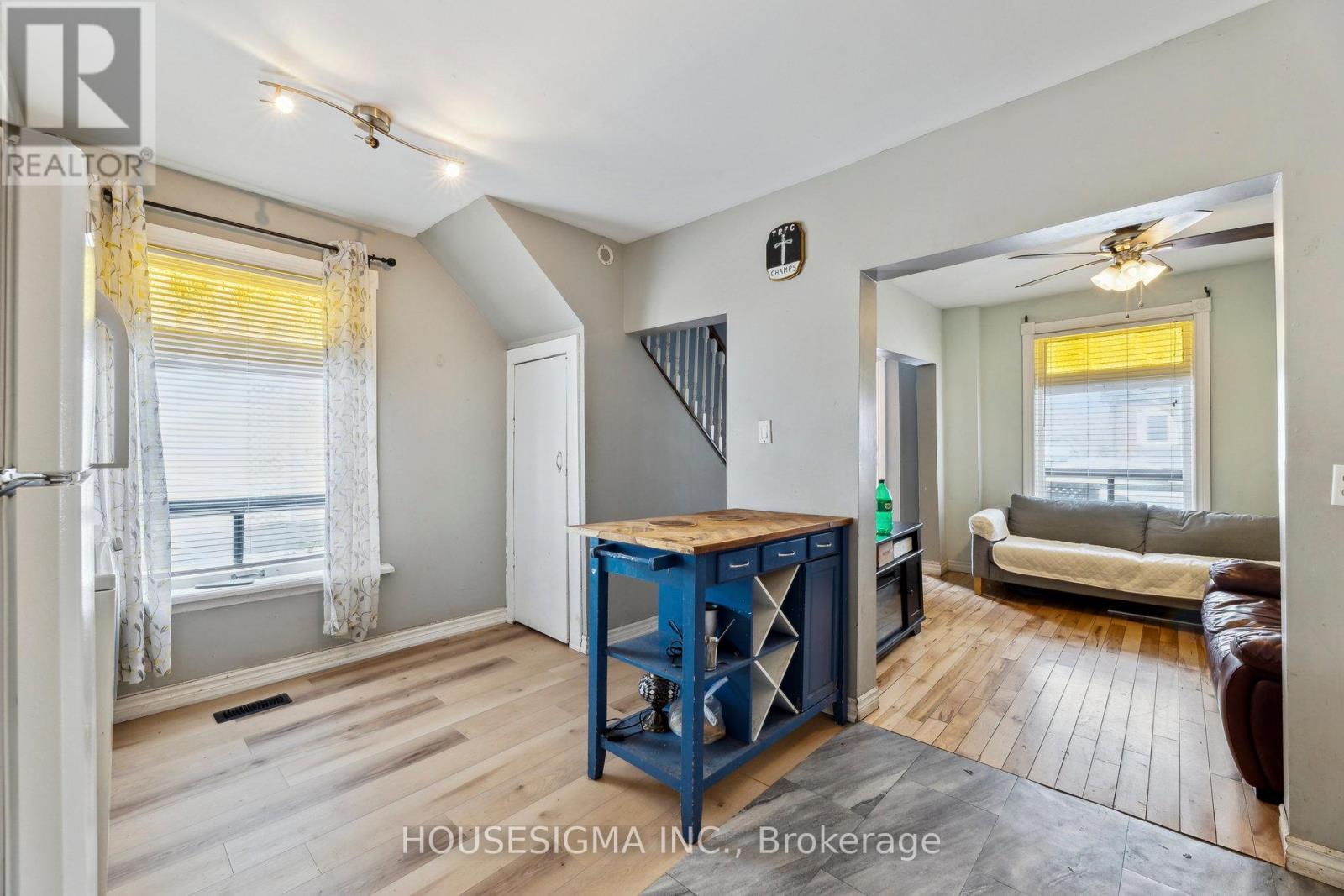 635 Brown Street, Peterborough (Otonabee), Ontario  K9J 4K6 - Photo 12 - X12125031