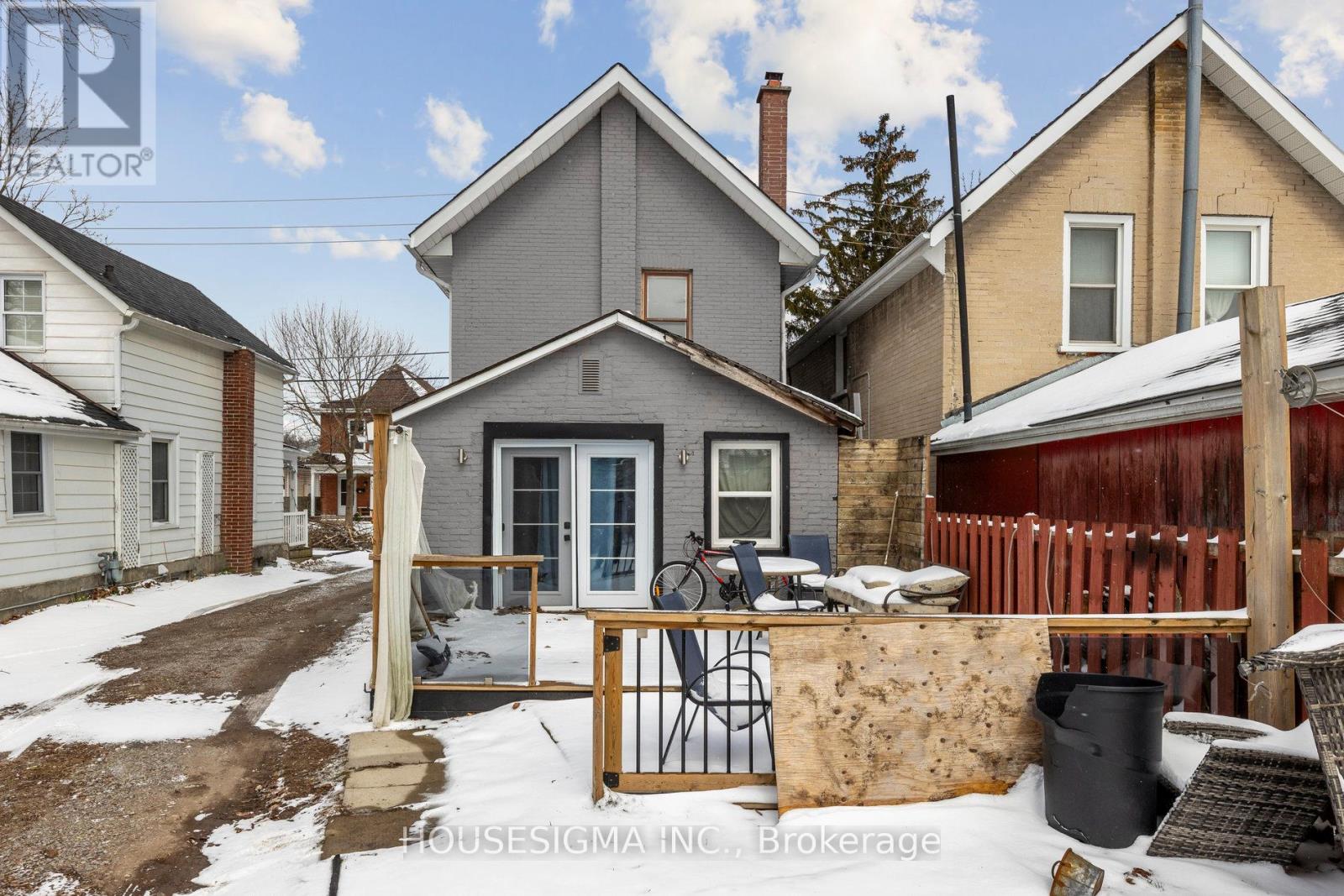 635 Brown Street, Peterborough (Otonabee), Ontario  K9J 4K6 - Photo 24 - X12125031