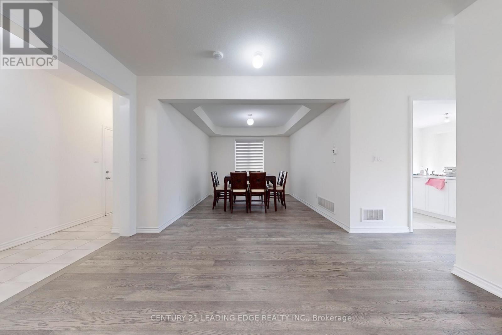 630 Lemay Grove, Peterborough North (North), Ontario  K9K 0G9 - Photo 12 - X12125084