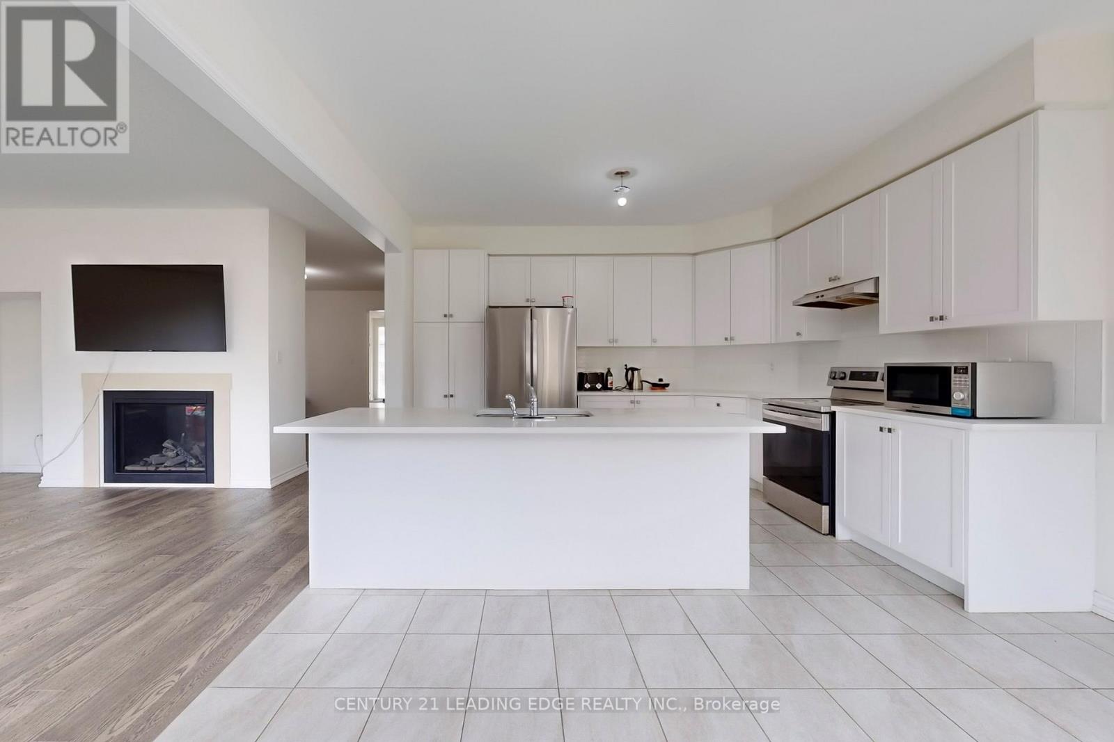 630 Lemay Grove, Peterborough North (North), Ontario  K9K 0G9 - Photo 16 - X12125084