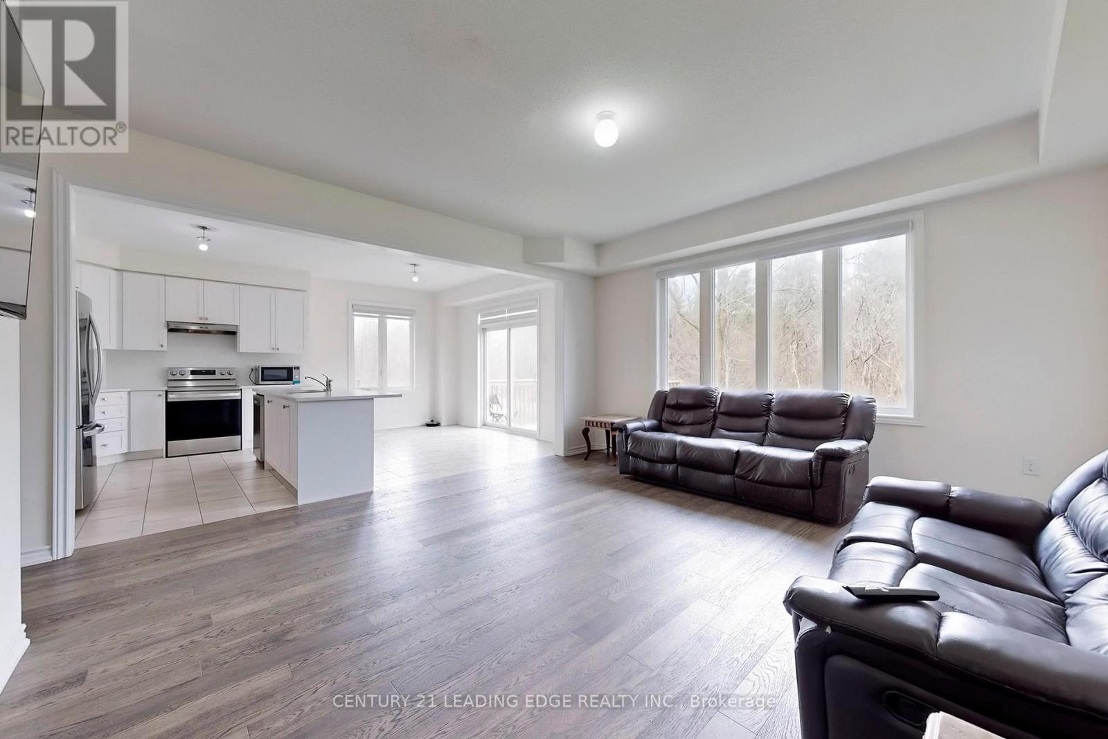 630 Lemay Grove, Peterborough North (North), Ontario  K9K 0G9 - Photo 5 - X12125084