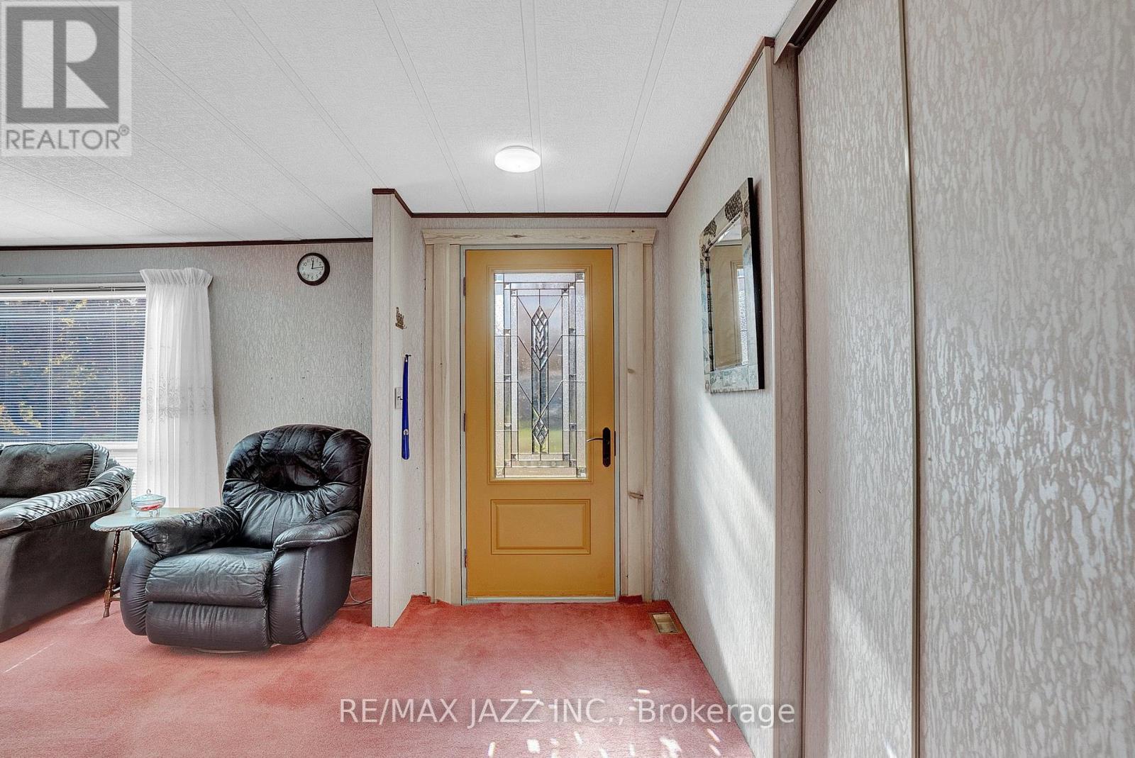 7 Fenelon Way, Kawartha Lakes (Fenelon), Ontario  K9V 0H5 - Photo 3 - X12125519