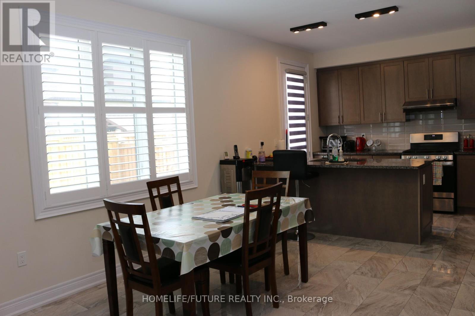 80 Grady Drive, Clarington (Newcastle), Ontario  L1B 0C6 - Photo 4 - E12125761