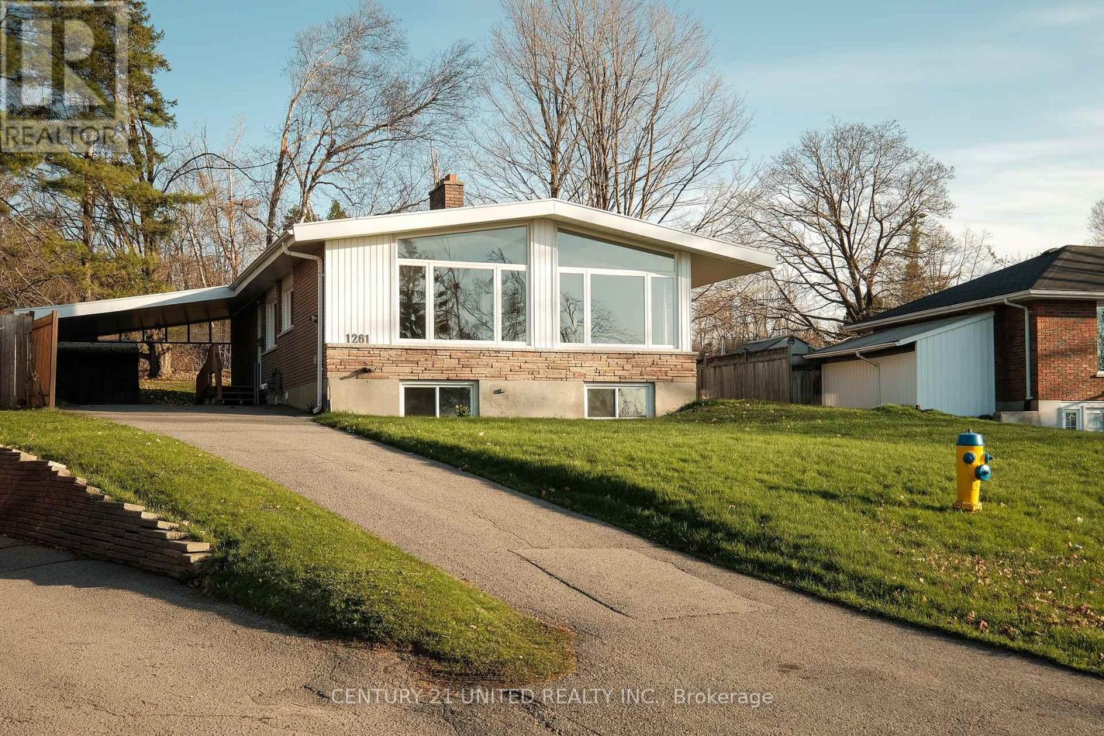 1261 Olympus Avenue, Peterborough North (Central), Ontario  K9H 6V9 - Photo 1 - X12125850