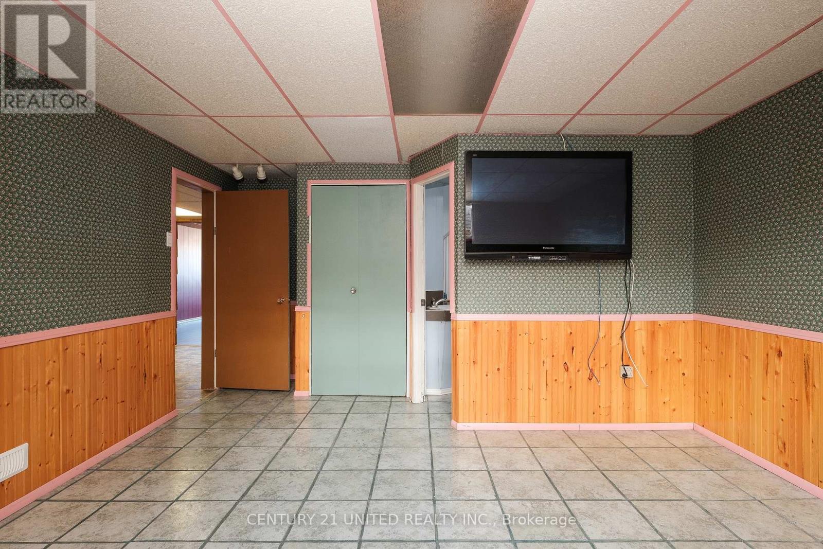 1261 Olympus Avenue, Peterborough North (Central), Ontario  K9H 6V9 - Photo 27 - X12125850