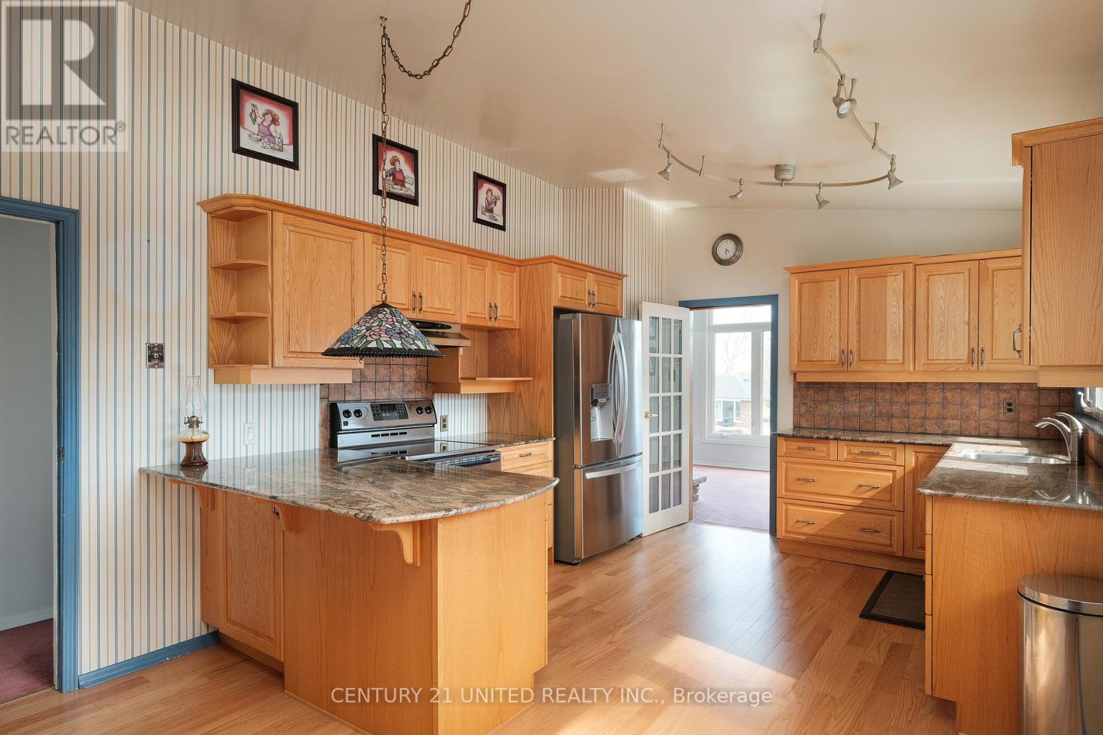 1261 Olympus Avenue, Peterborough North (Central), Ontario  K9H 6V9 - Photo 3 - X12125850