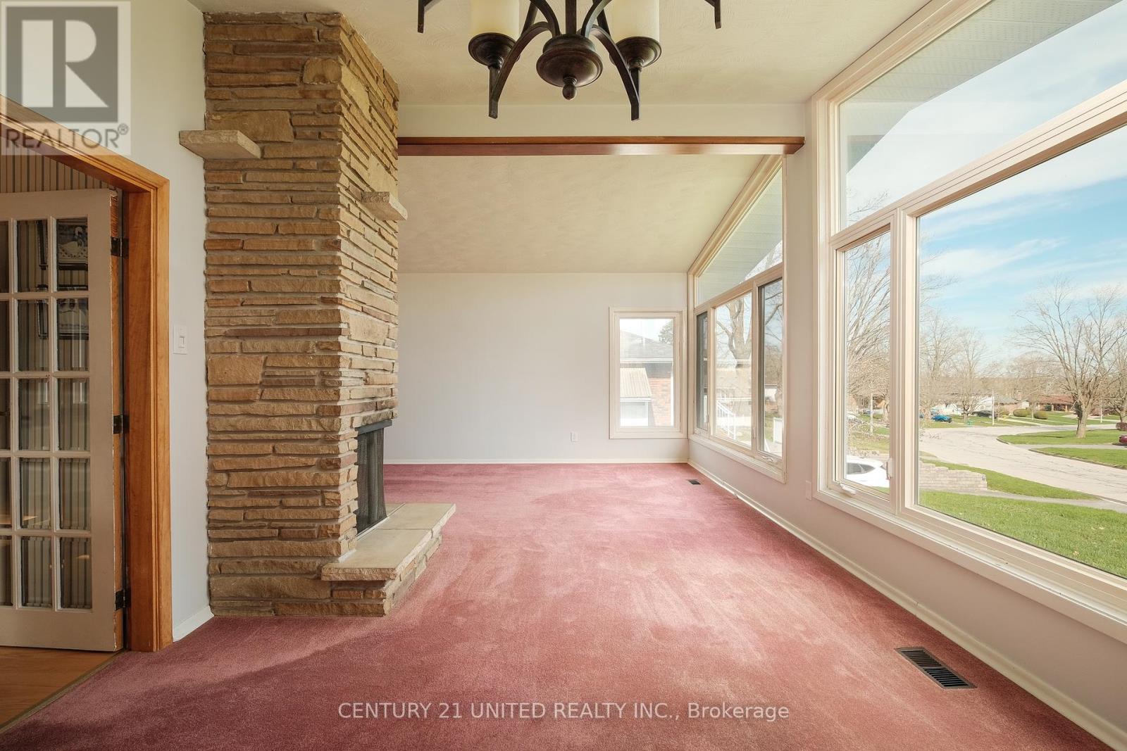 1261 Olympus Avenue, Peterborough North (Central), Ontario  K9H 6V9 - Photo 7 - X12125850