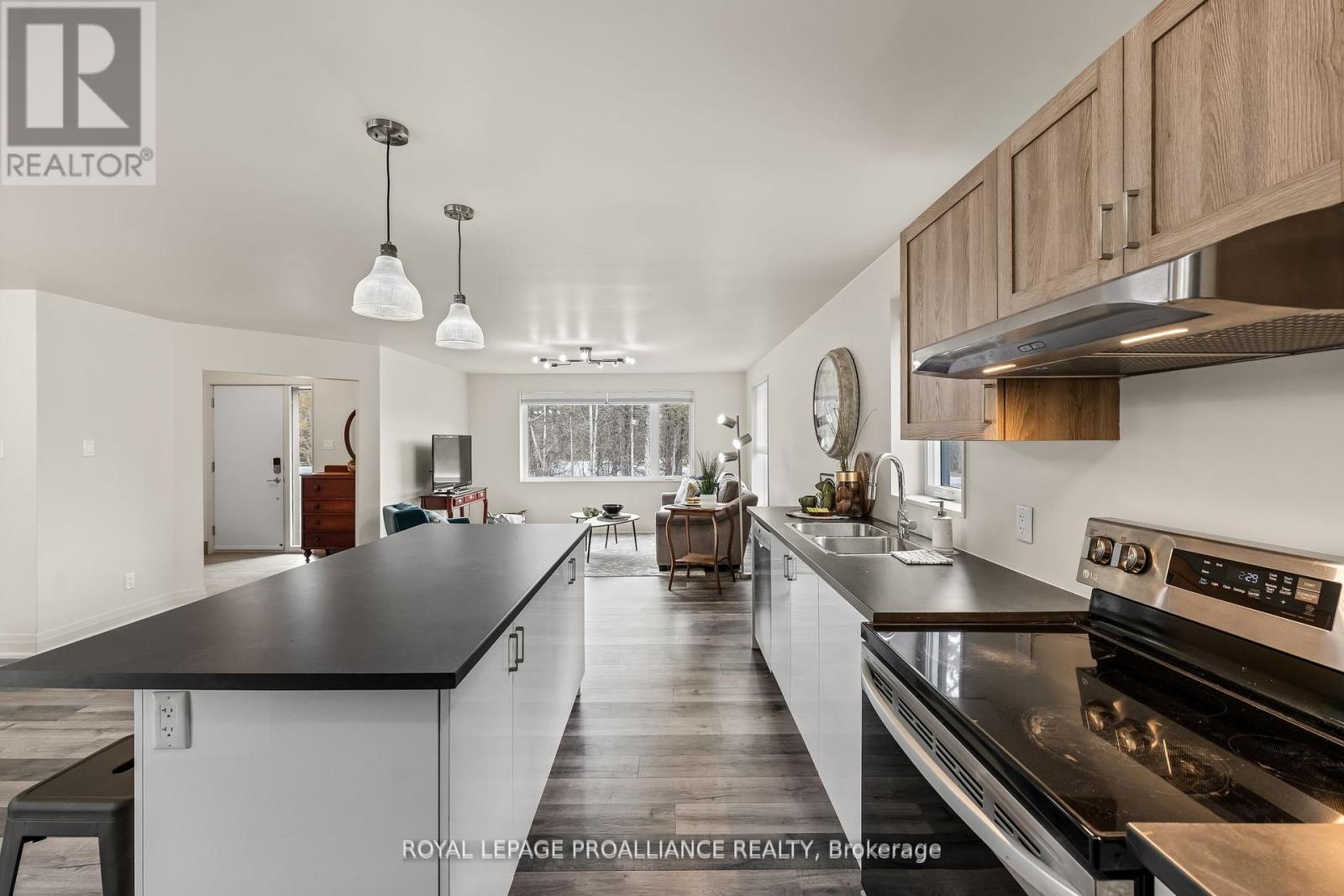 228 Meyers Island Road, Trent Hills (Campbellford), Ontario  K0L 1L0 - Photo 12 - X12126125