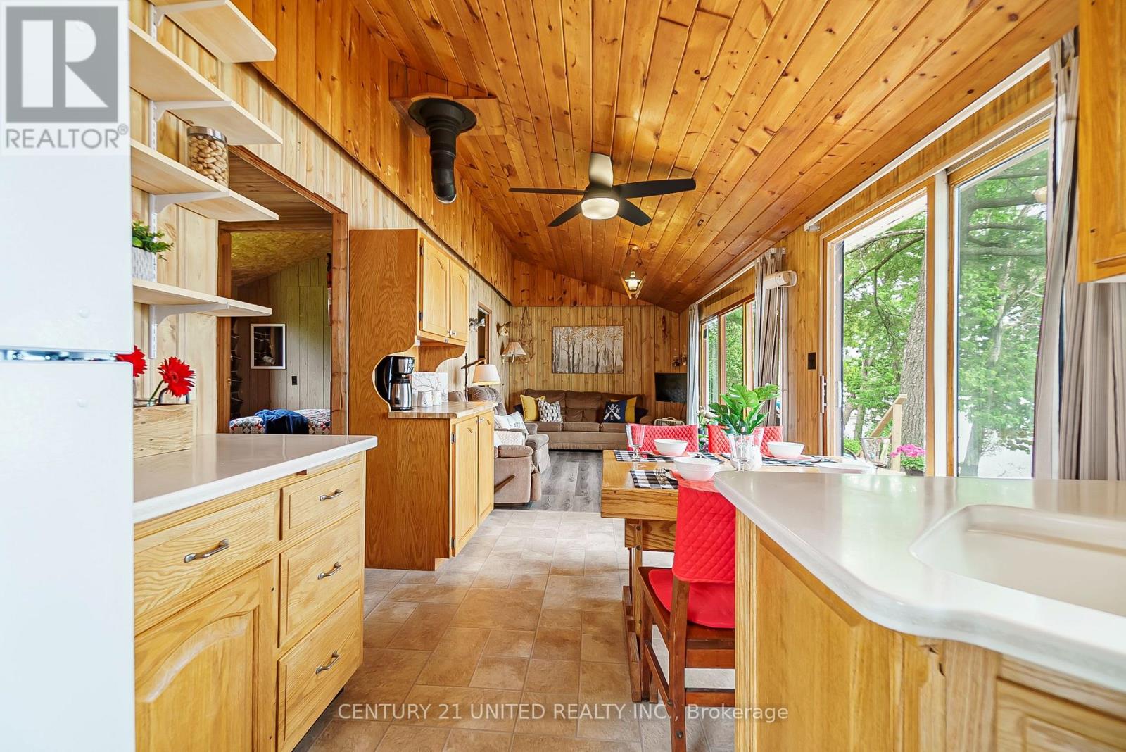 37 Lakeshore Road, Hiawatha First Nation, Ontario  K0L 2G0 - Photo 8 - X12126584