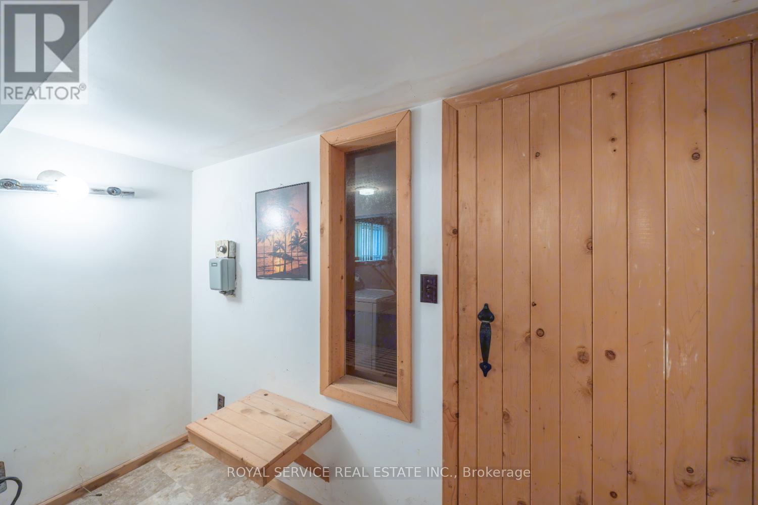 1146 Parkhill Road W, Peterborough North (North), Ontario  K9J 6X4 - Photo 36 - X12126700