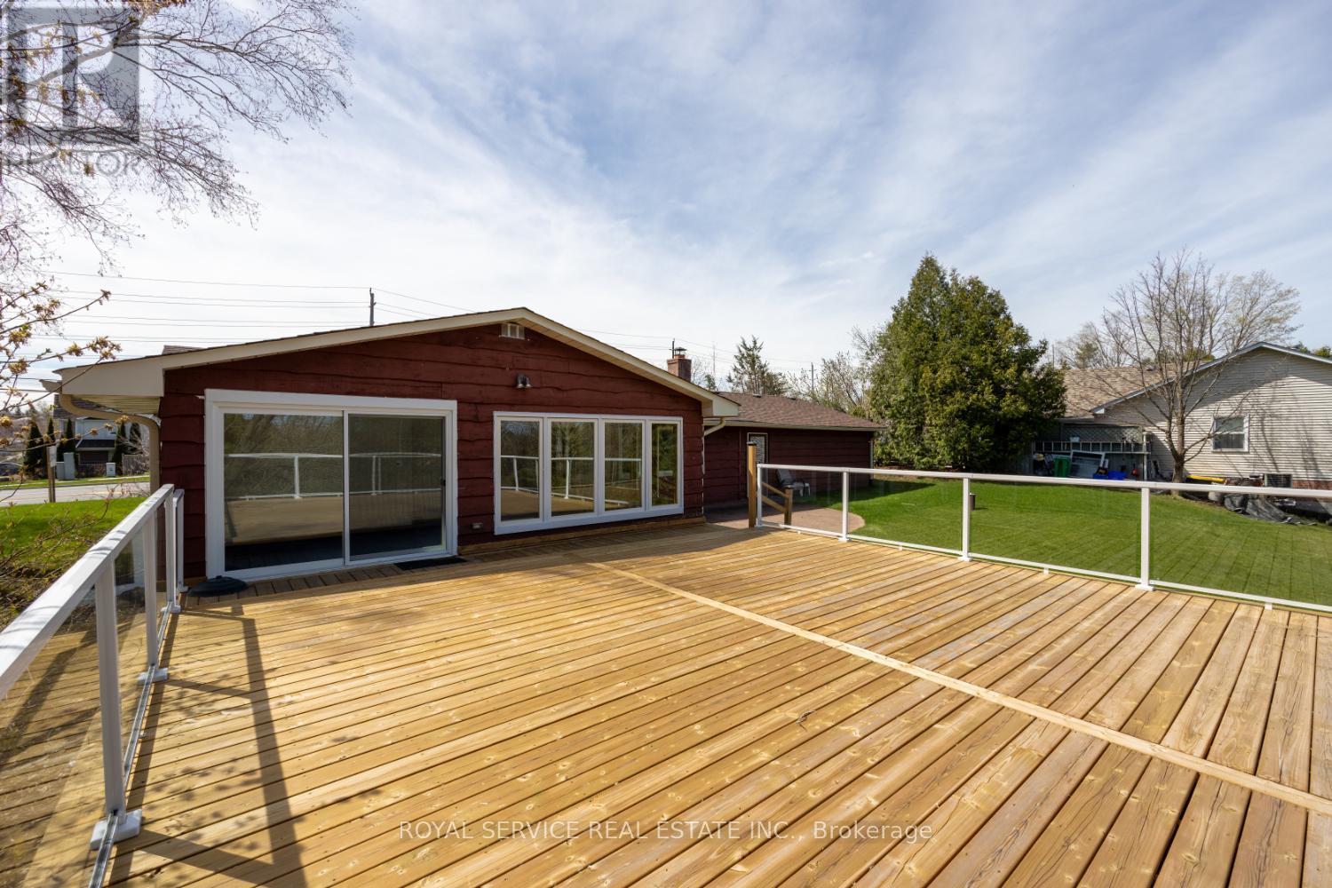 1146 Parkhill Road W, Peterborough North (North), Ontario  K9J 6X4 - Photo 43 - X12126700
