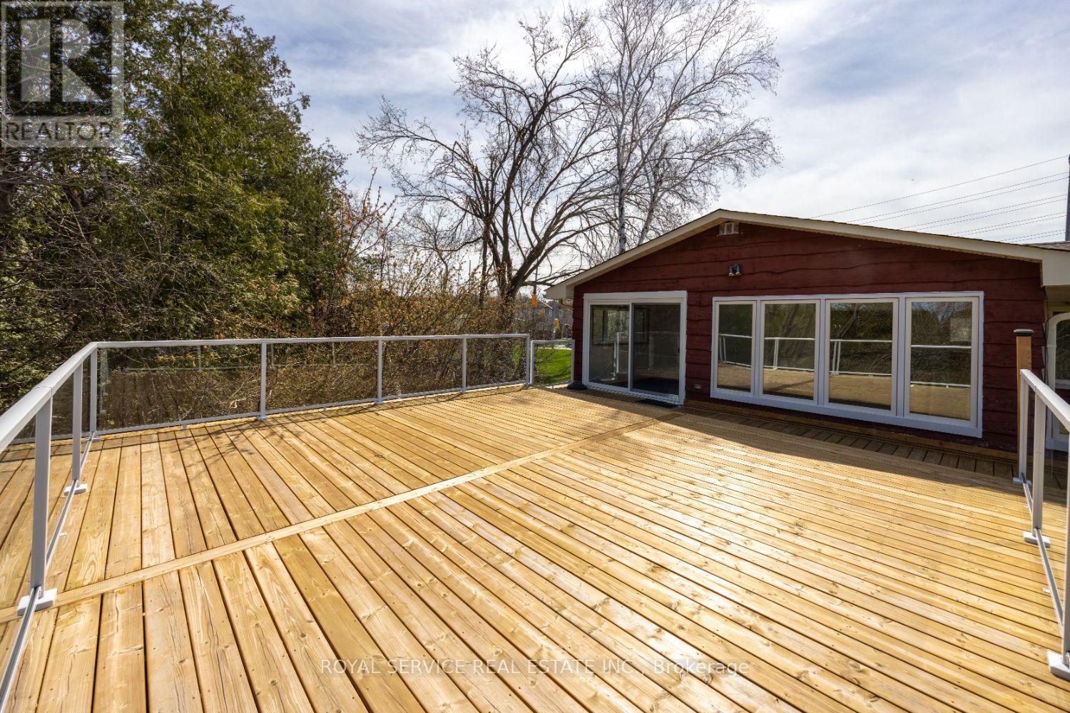 1146 Parkhill Road W, Peterborough North (North), Ontario  K9J 6X4 - Photo 44 - X12126700