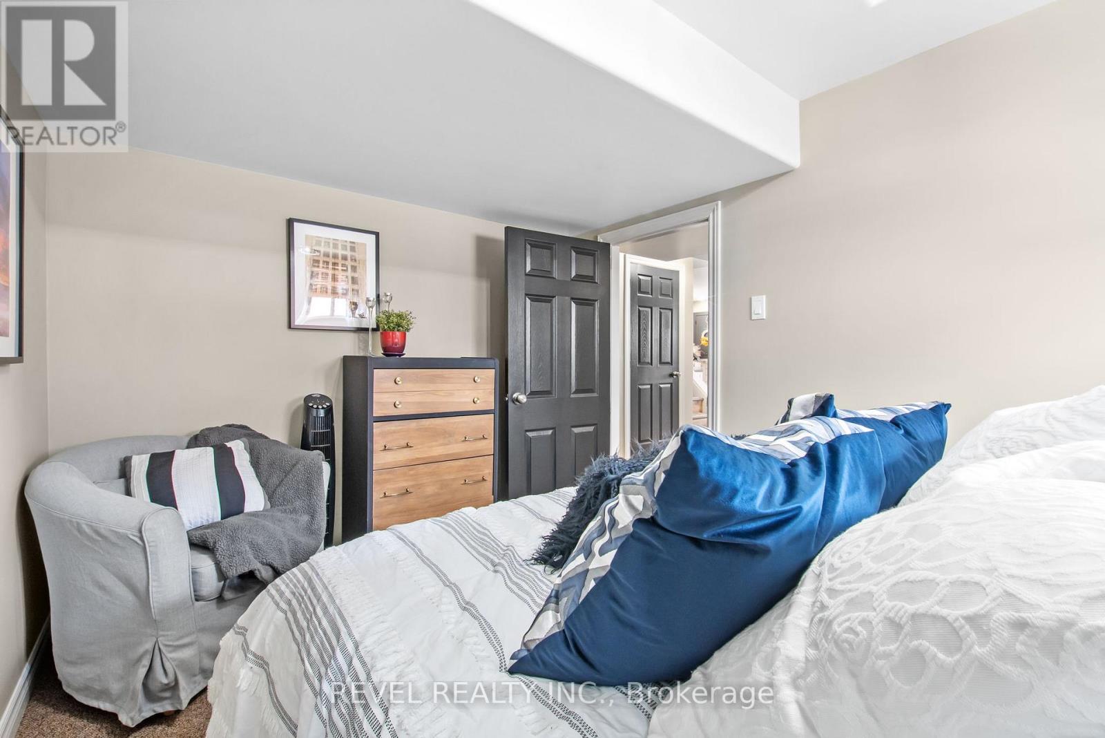 22 St.paul Street, Kawartha Lakes (Lindsay), Ontario  K9V 1S4 - Photo 25 - X12126805
