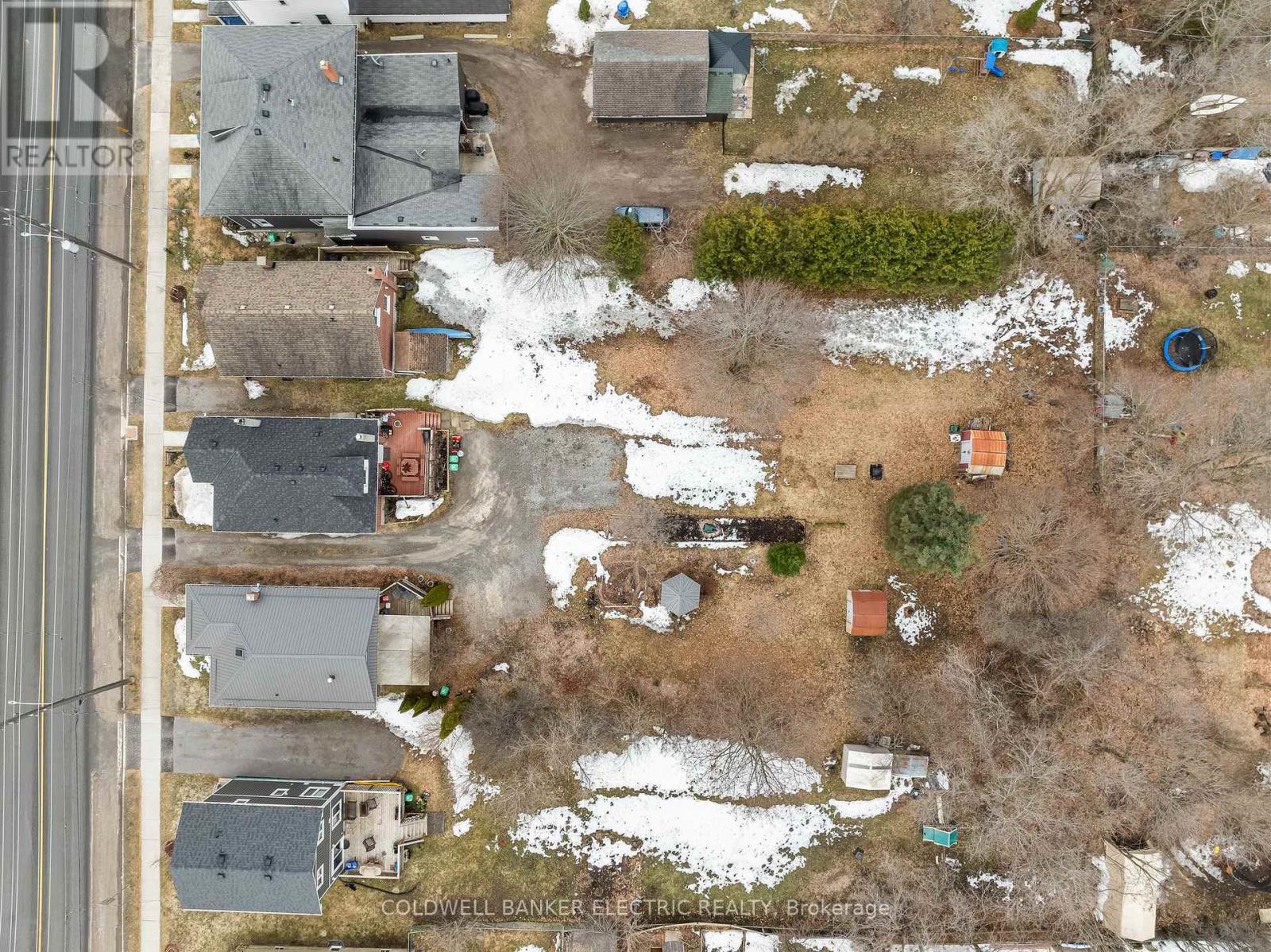 537 Armour Road, Peterborough East (Central), Ontario  K9H 1Y8 - Photo 4 - X12127102