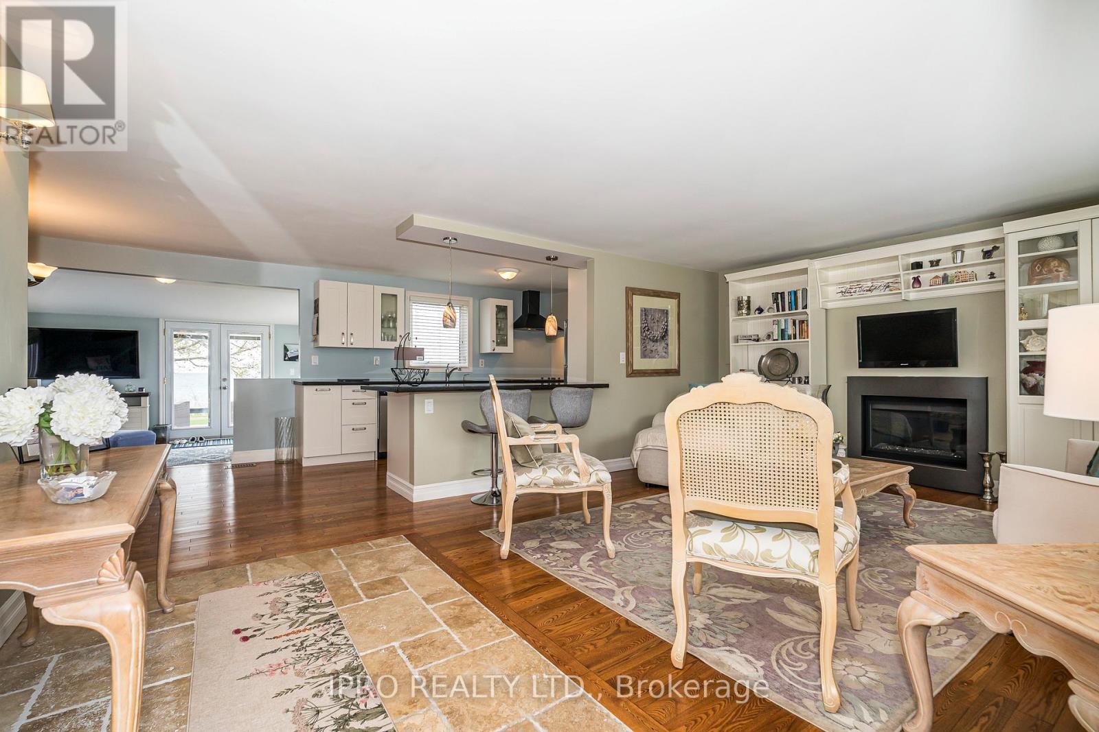 61 Bluffs Road, Clarington (Newcastle), Ontario  L1B 1A6 - Photo 6 - E12126886