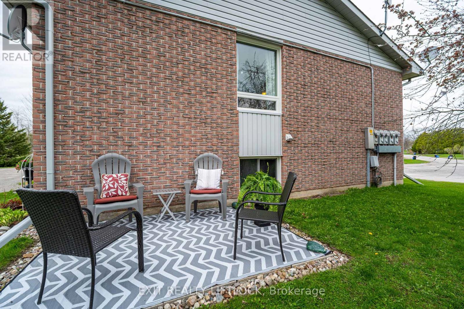 D - 107 Rita Crescent, Kawartha Lakes (Omemee), Ontario  K0L 2W0 - Photo 15 - X12127244