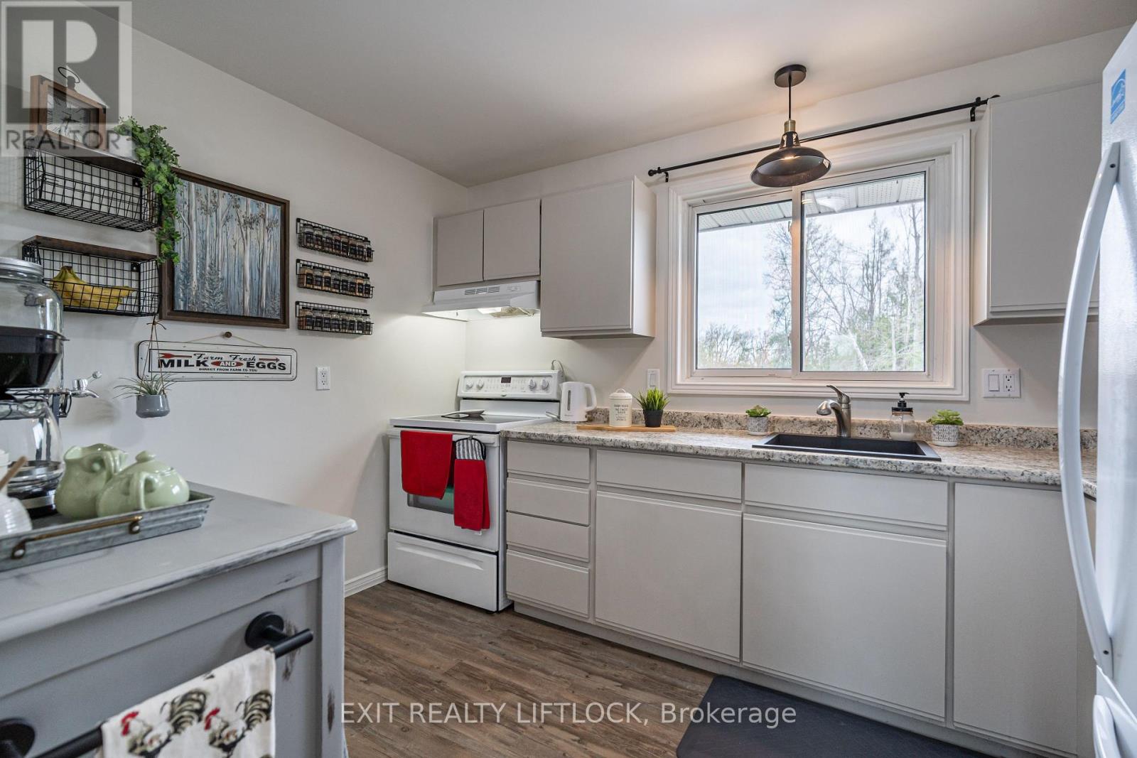 D - 107 Rita Crescent, Kawartha Lakes (Omemee), Ontario  K0L 2W0 - Photo 6 - X12127244