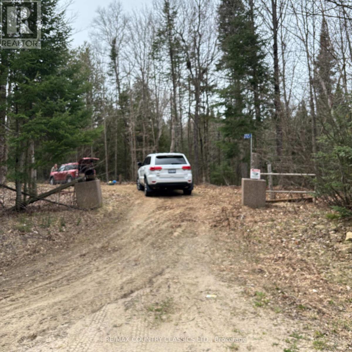 2725 Musclow-Greenview Road, Hastings Highlands (Monteagle Ward), Ontario  K0L 1C0 - Photo 2 - X12127282