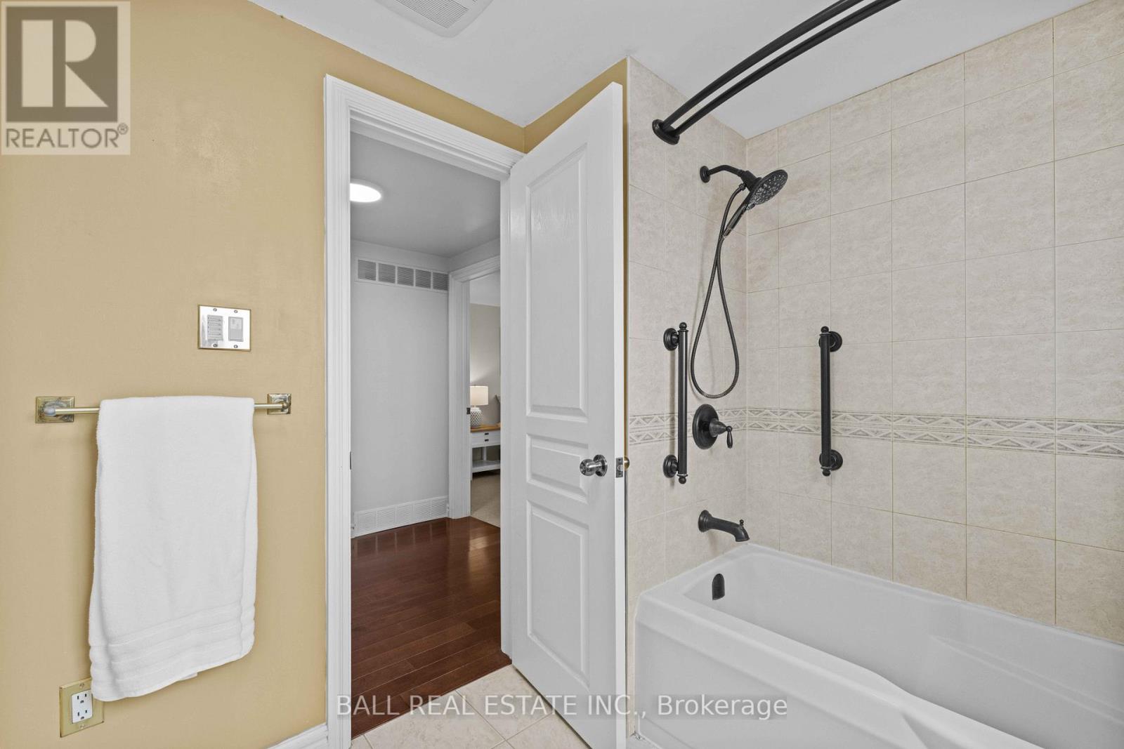 238 Patricia Crescent, Selwyn, Ontario  K9J 0C7 - Photo 6 - X12127733
