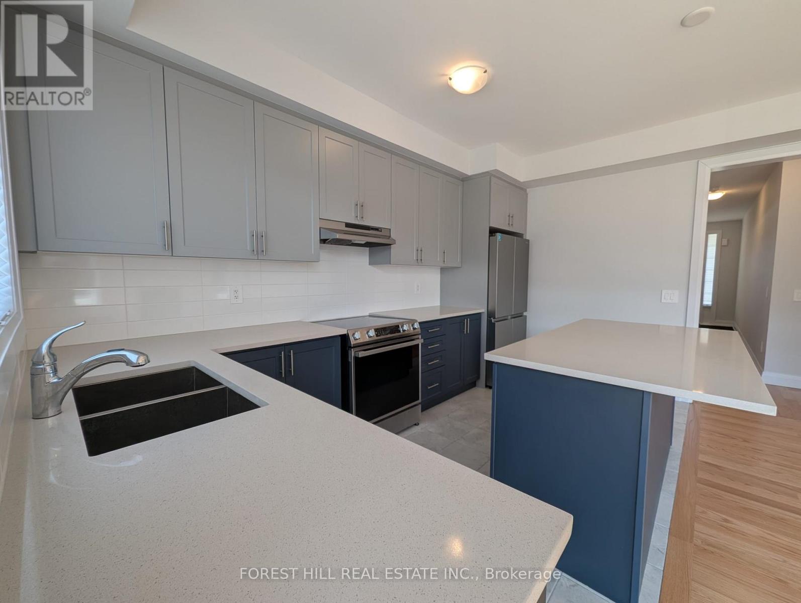 146 St Joseph Street, Kawartha Lakes (Lindsay), Ontario  K9V 0R8 - Photo 7 - X12127603