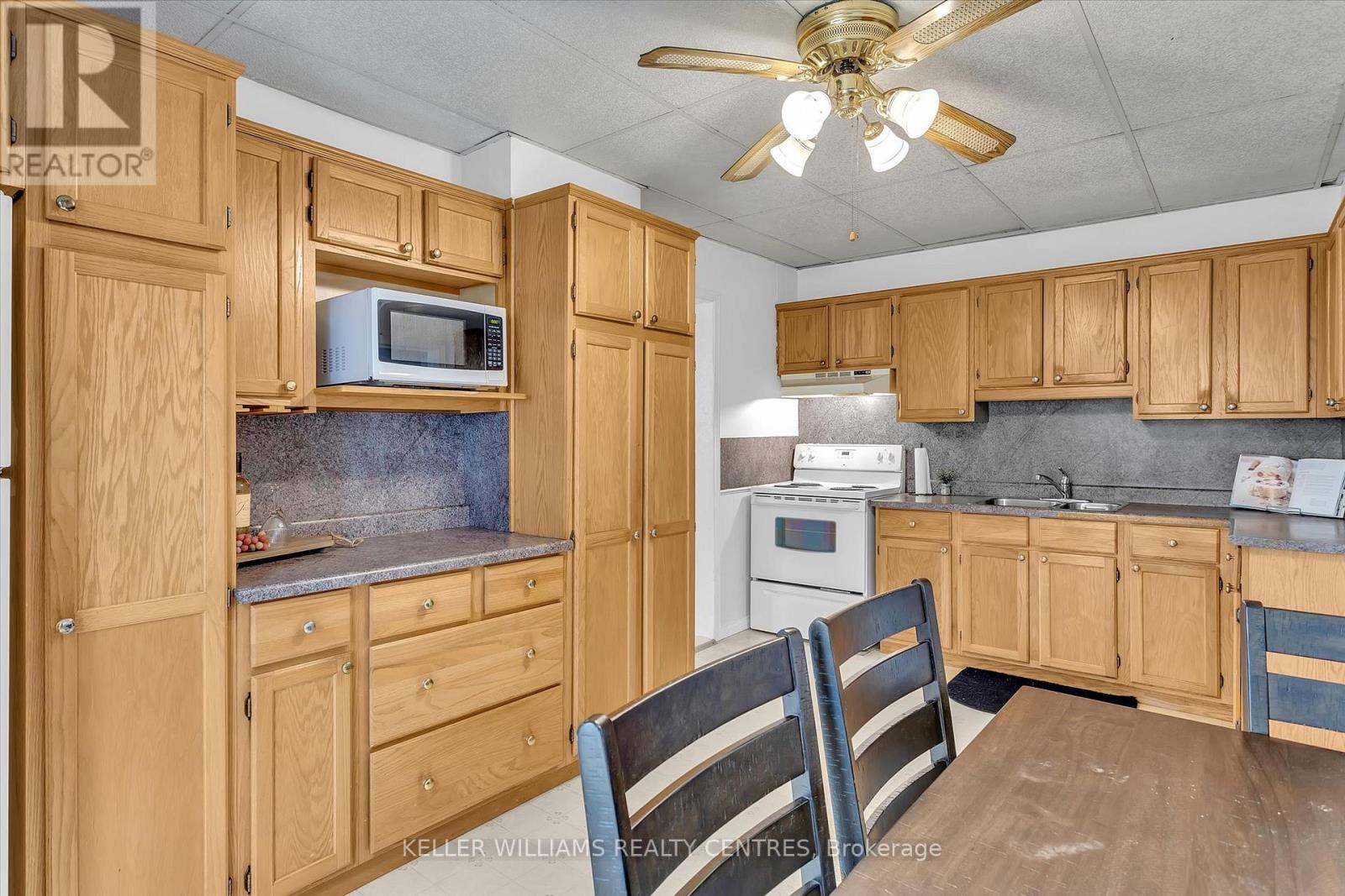 104 Princess Street, Peterborough (Downtown), Ontario  K9J 2A9 - Photo 16 - X12127640